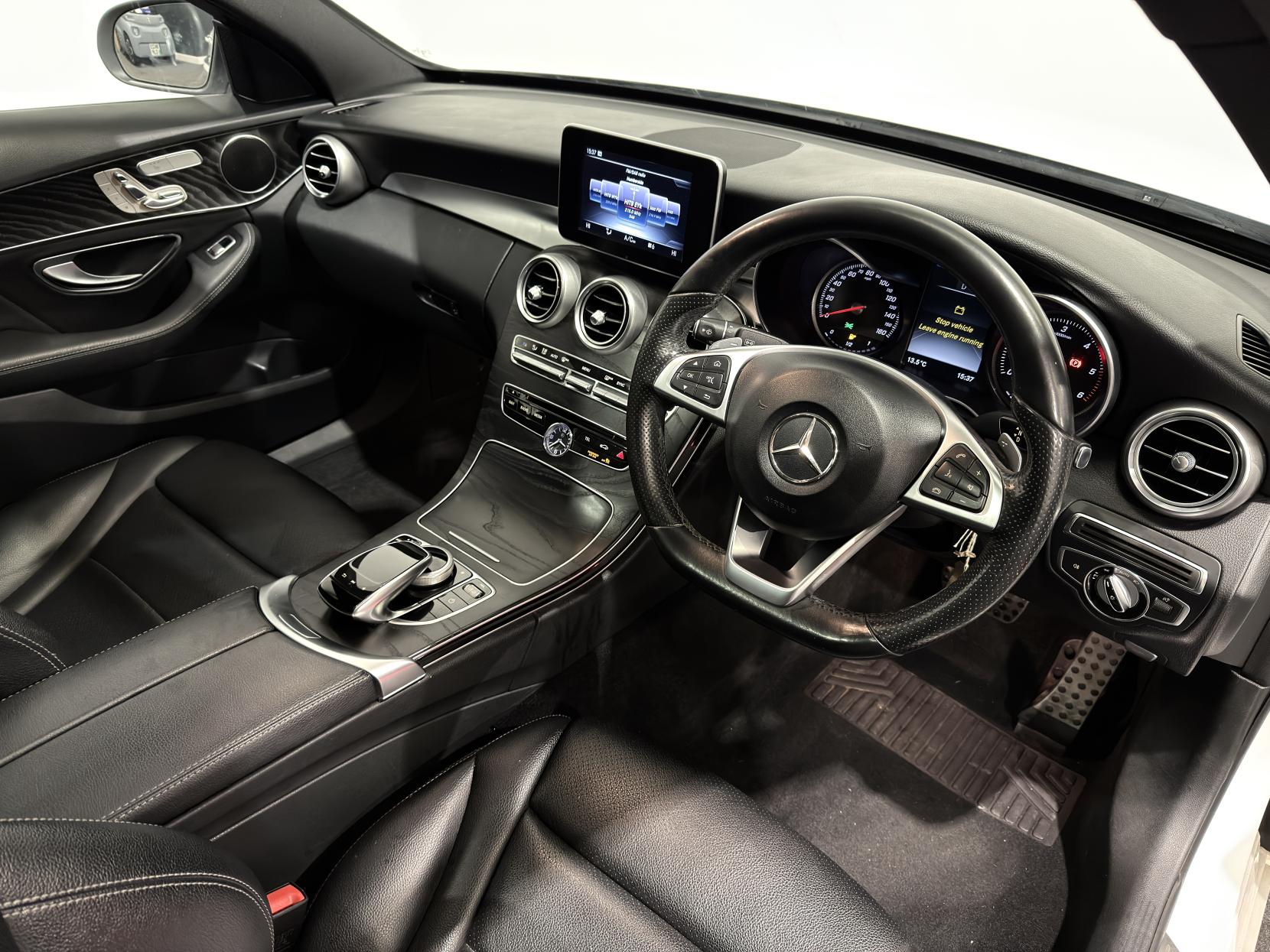 Mercedes-Benz C Class 1.6 C200d AMG Line (Premium) Saloon 4dr Diesel G-Tronic+ Euro 6 (s/s) (136 ps)