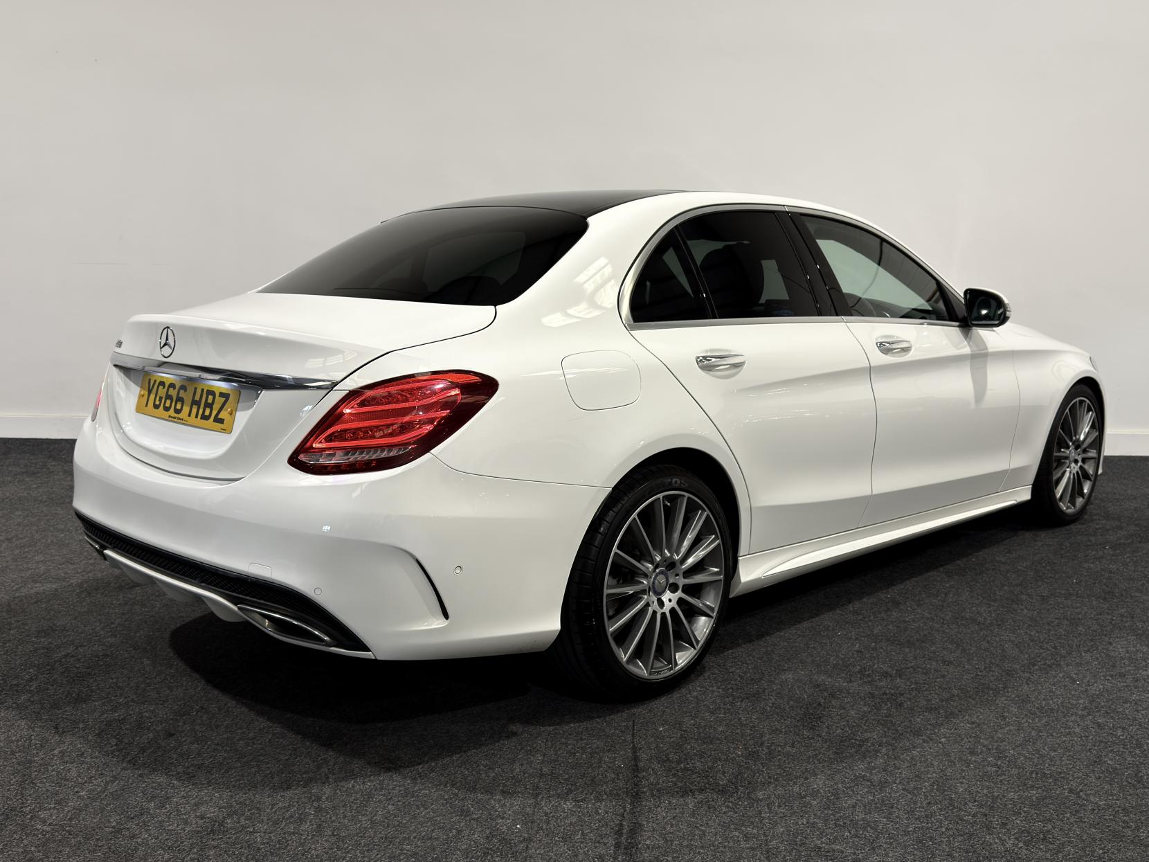 Mercedes-Benz C Class 1.6 C200d AMG Line (Premium) Saloon 4dr Diesel G-Tronic+ Euro 6 (s/s) (136 ps)