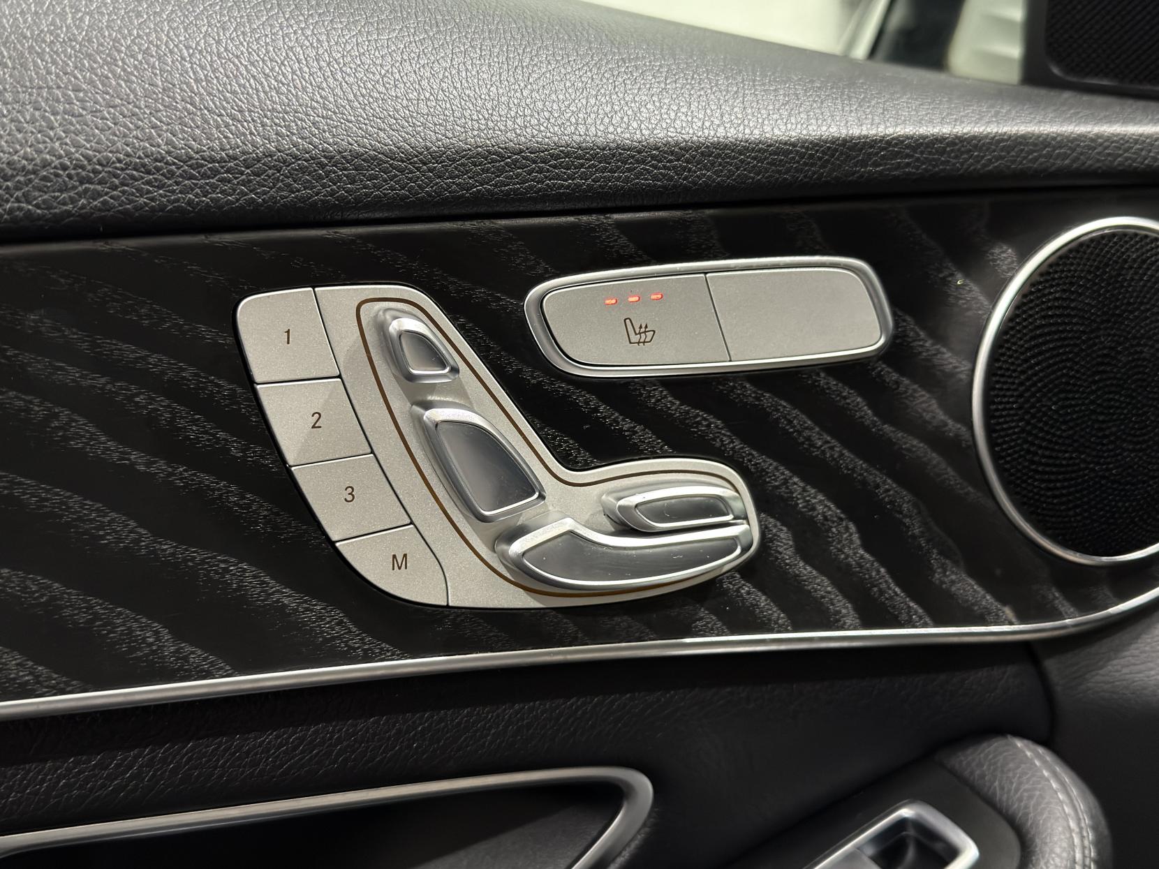 Mercedes-Benz C Class 1.6 C200d AMG Line (Premium) Saloon 4dr Diesel G-Tronic+ Euro 6 (s/s) (136 ps)