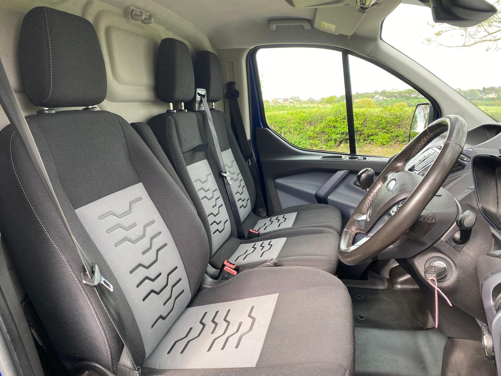 Ford Transit Custom 2.0 TDCi 270 Limited Panel Van 5dr Diesel Manual L1 H1 (157 g/km, 128 bhp)