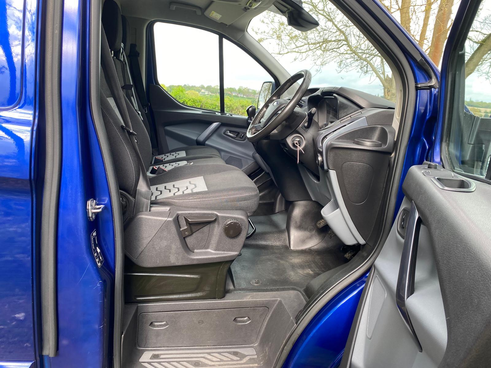 Ford Transit Custom 2.0 TDCi 270 Limited Panel Van 5dr Diesel Manual L1 H1 (157 g/km, 128 bhp)