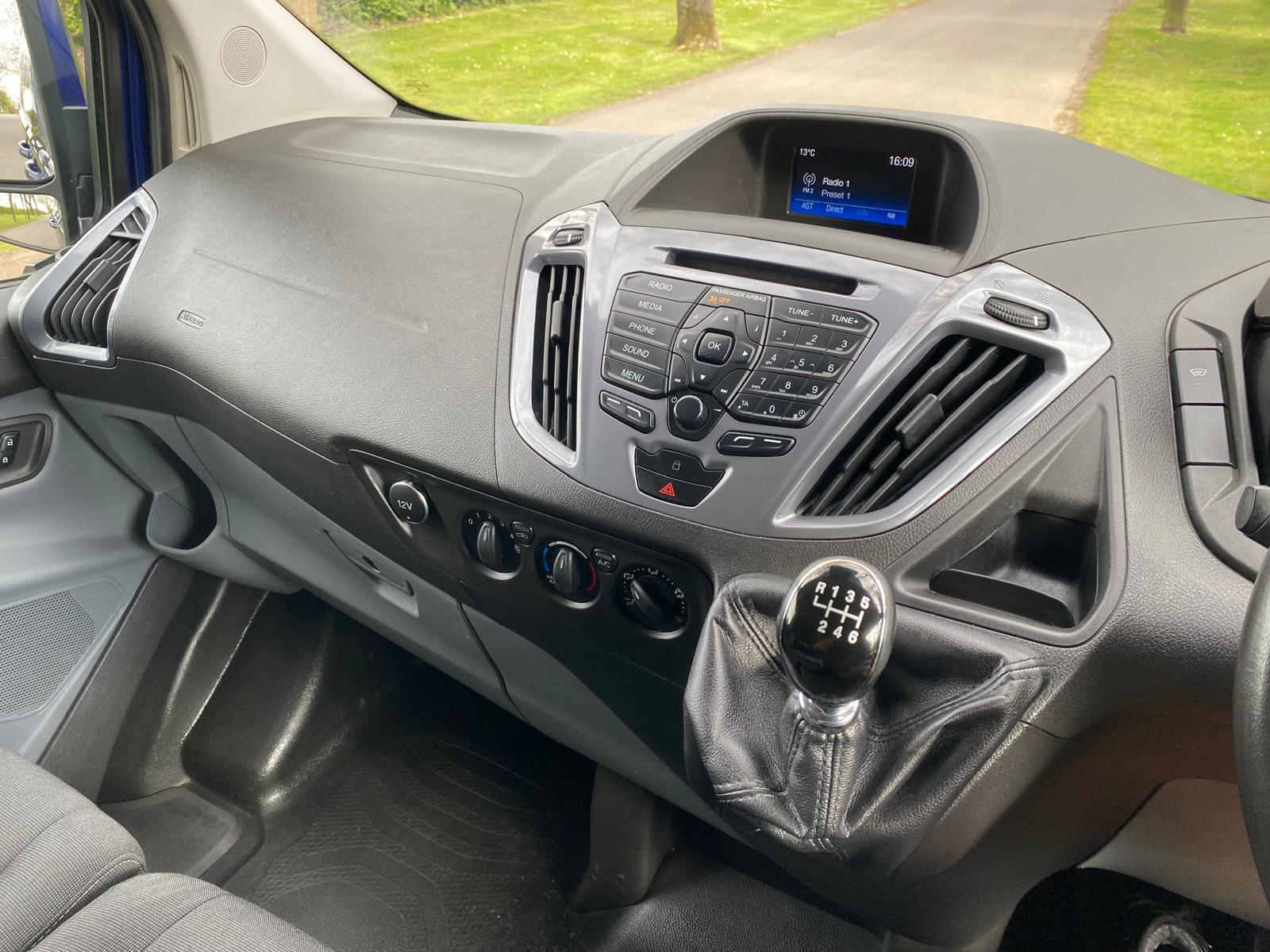 Ford Transit Custom 2.0 TDCi 270 Limited Panel Van 5dr Diesel Manual L1 H1 (157 g/km, 128 bhp)