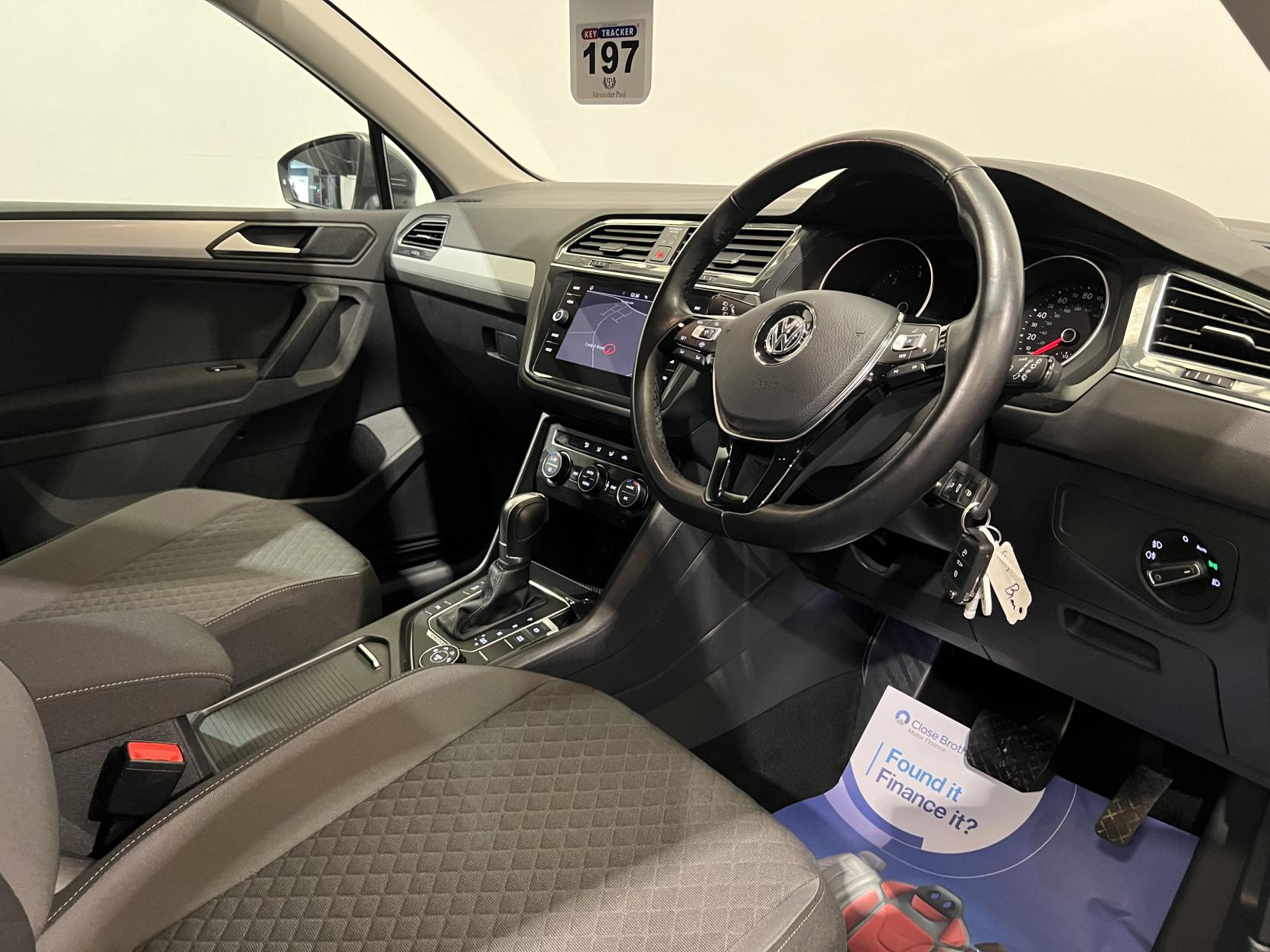 Volkswagen Tiguan 2.0 TDI SE Navigation SUV 5dr Diesel DSG 4Motion Euro 6 (s/s) (150 ps)