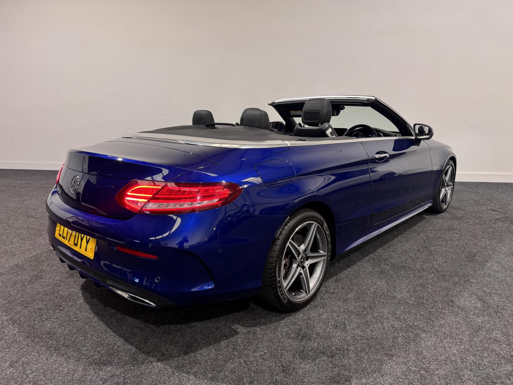 Mercedes-Benz C Class 2.1 C220d AMG Line Cabriolet 2dr Diesel G-Tronic+ Euro 6 (s/s) (170 ps)