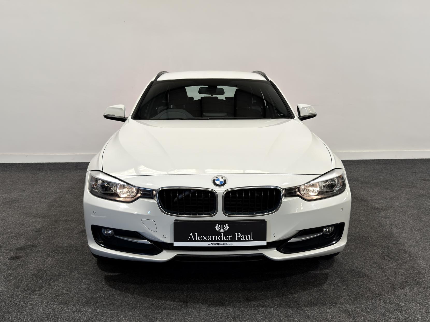 BMW 3 Series 2.0 320d Sport Touring 5dr Diesel Manual xDrive Euro 5 (s/s) (184 ps)