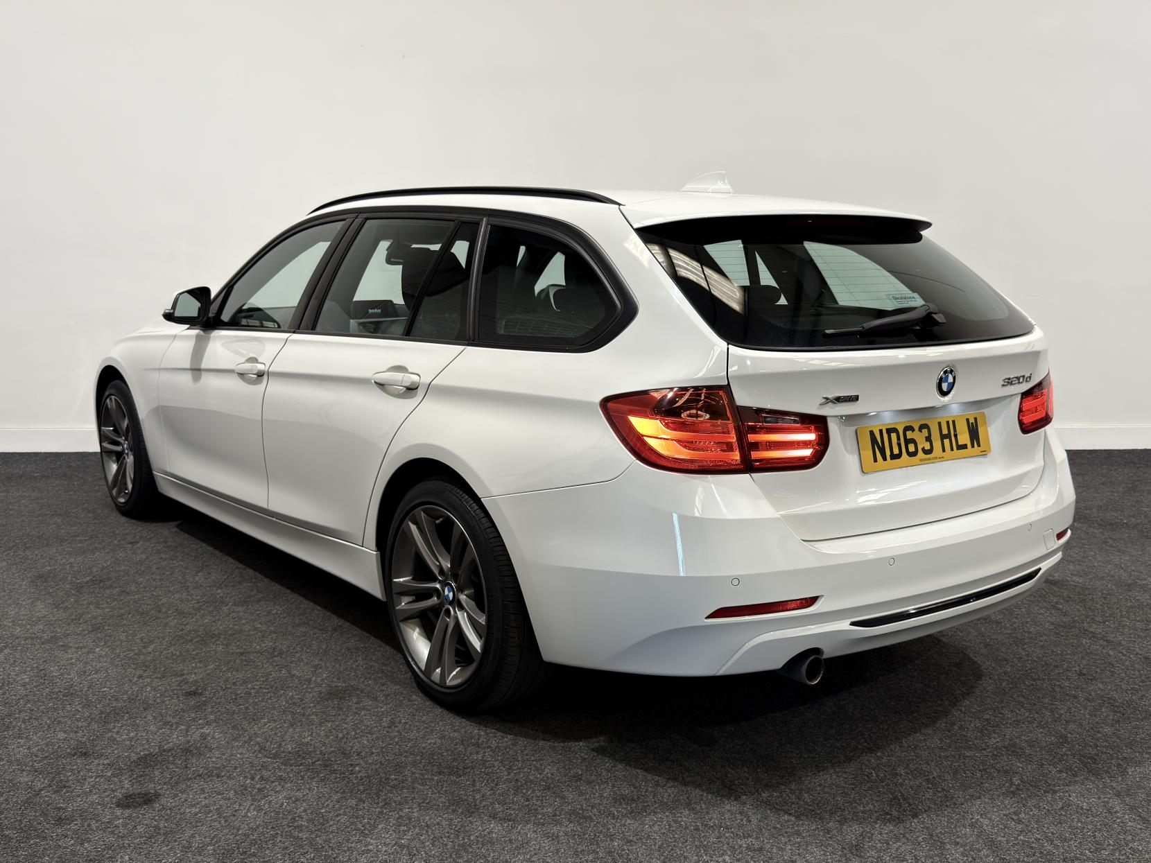 BMW 3 Series 2.0 320d Sport Touring 5dr Diesel Manual xDrive Euro 5 (s/s) (184 ps)