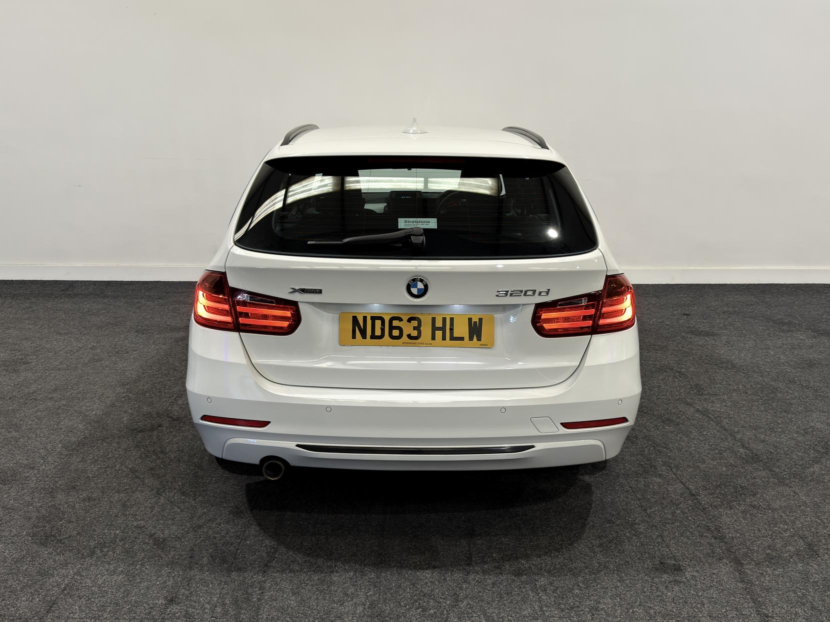 BMW 3 Series 2.0 320d Sport Touring 5dr Diesel Manual xDrive Euro 5 (s/s) (184 ps)