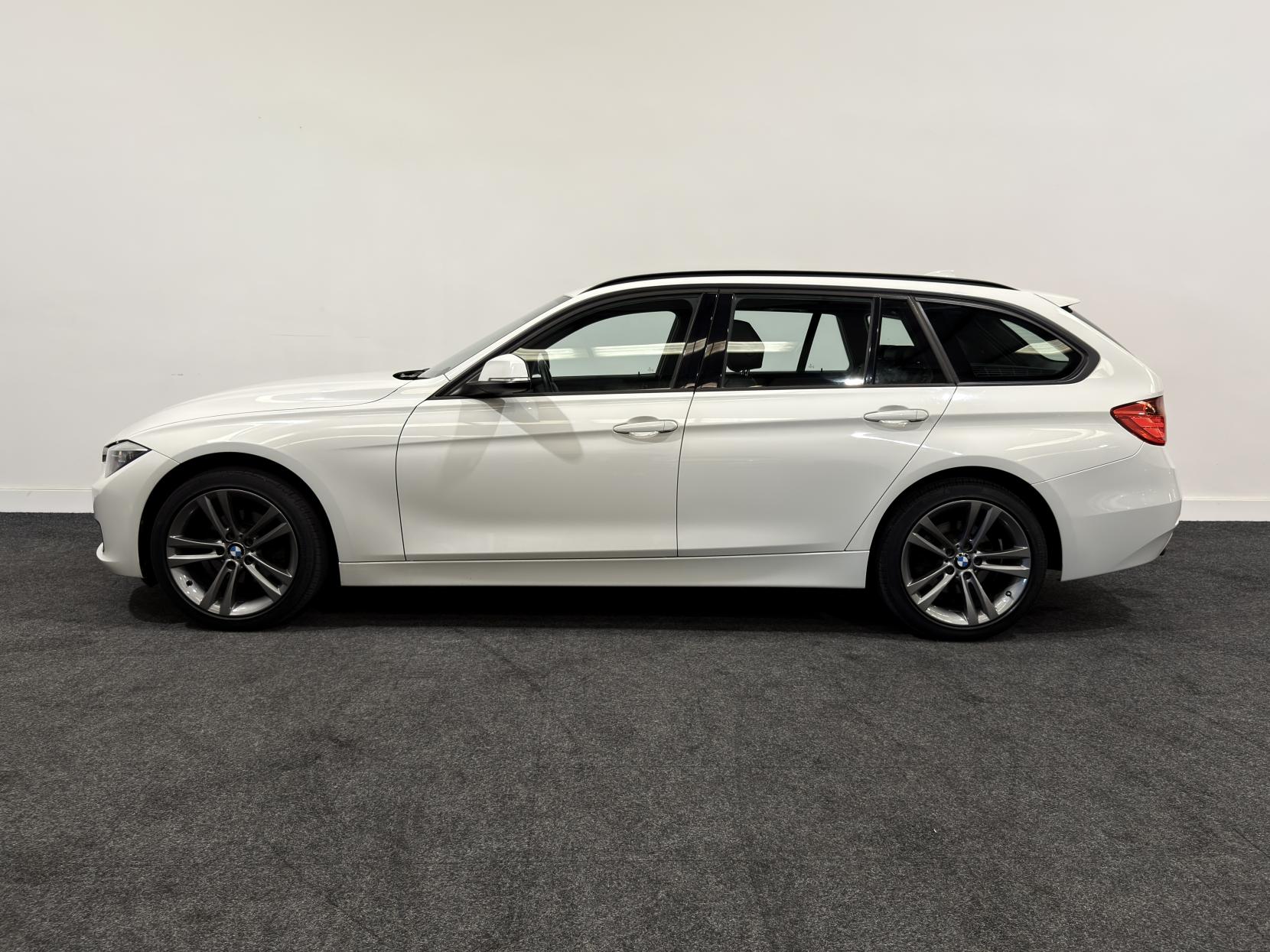 BMW 3 Series 2.0 320d Sport Touring 5dr Diesel Manual xDrive Euro 5 (s/s) (184 ps)