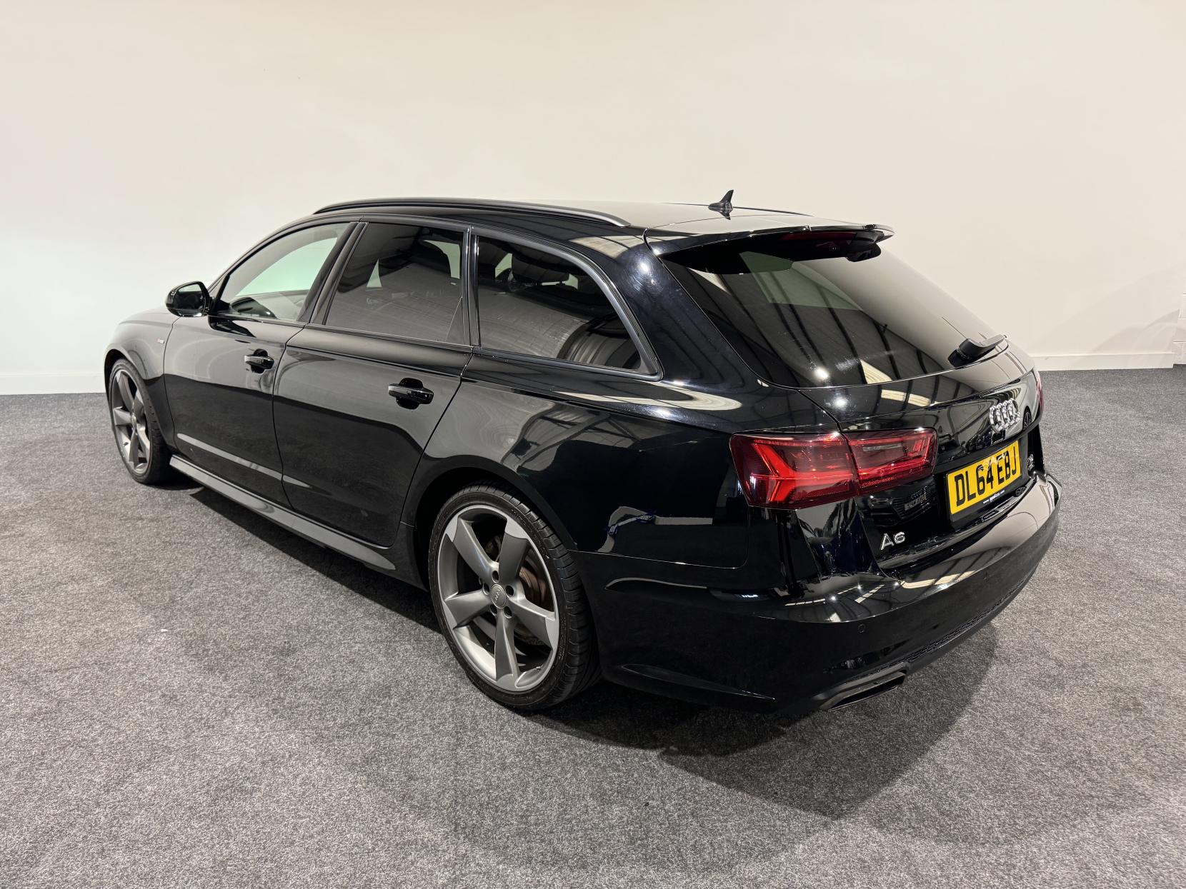 Audi A6 Avant 2.0 TDI ultra Black Edition Estate 5dr Diesel S Tronic Euro 6 (s/s) (190 ps)