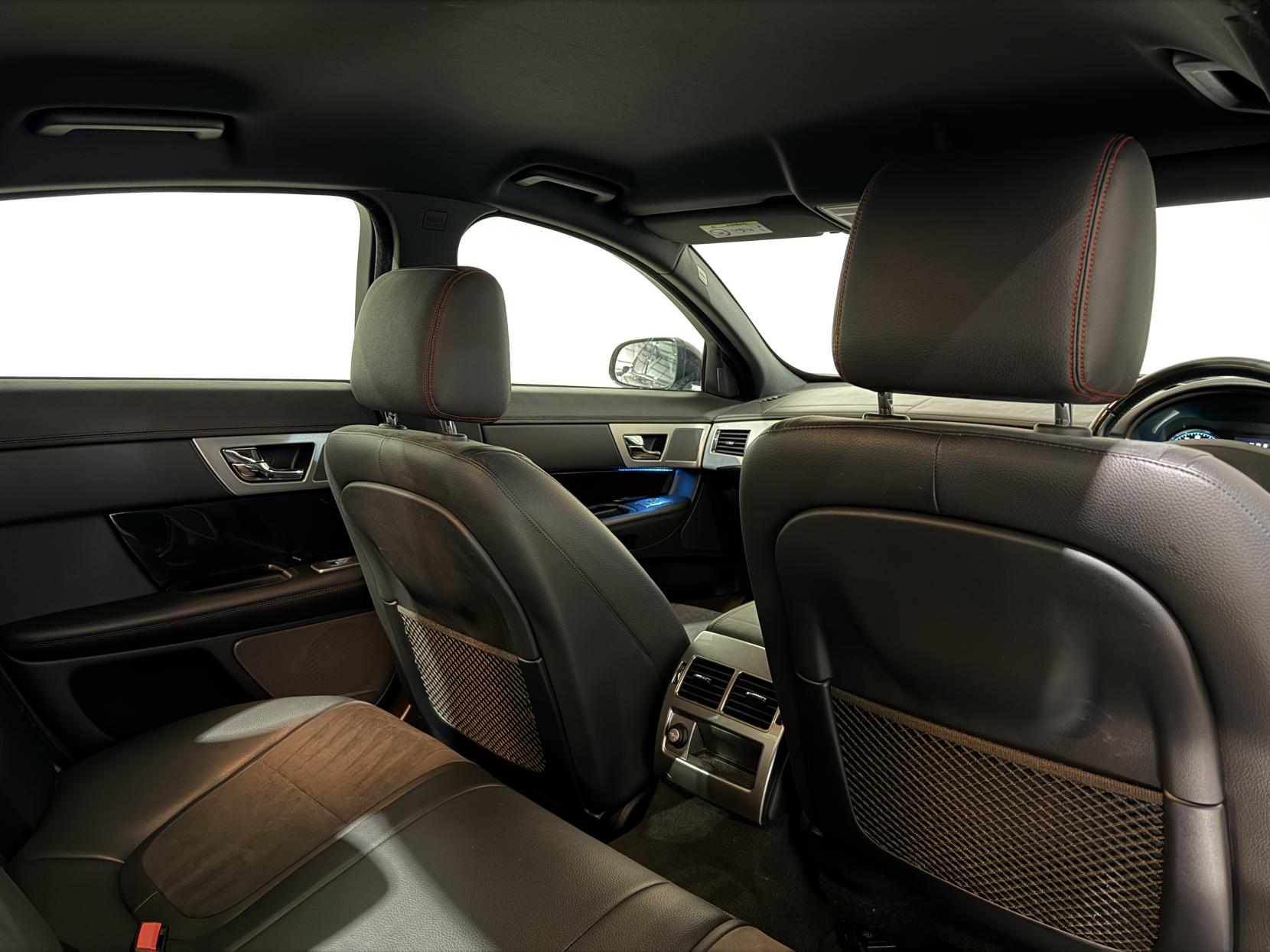 Jaguar XF 2.2d R-Sport Saloon 4dr Diesel Auto Euro 5 (s/s) (200 ps)