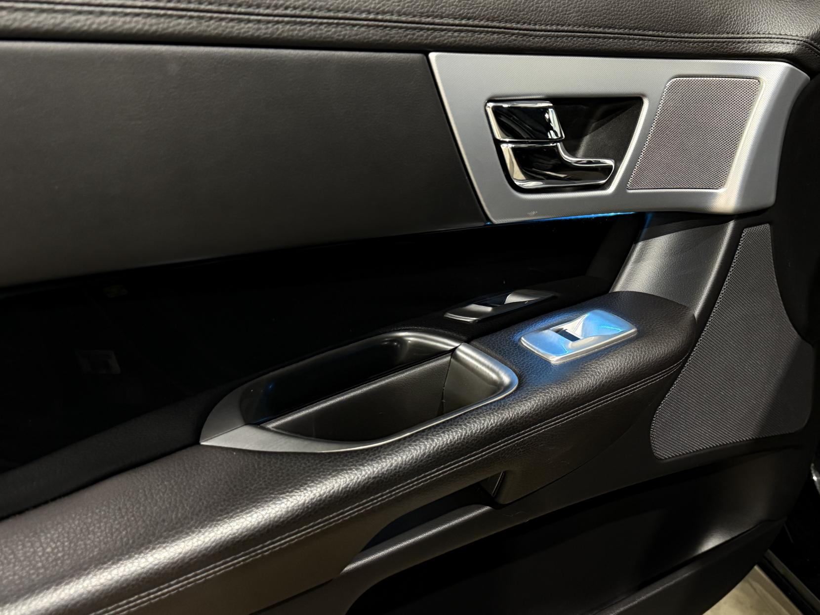 Jaguar XF 2.2d R-Sport Saloon 4dr Diesel Auto Euro 5 (s/s) (200 ps)