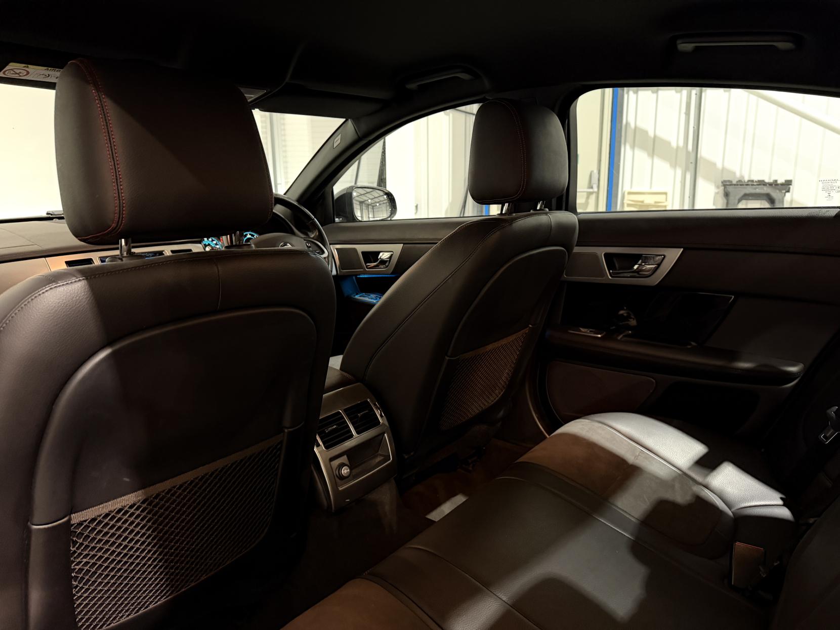 Jaguar XF 2.2d R-Sport Saloon 4dr Diesel Auto Euro 5 (s/s) (200 ps)