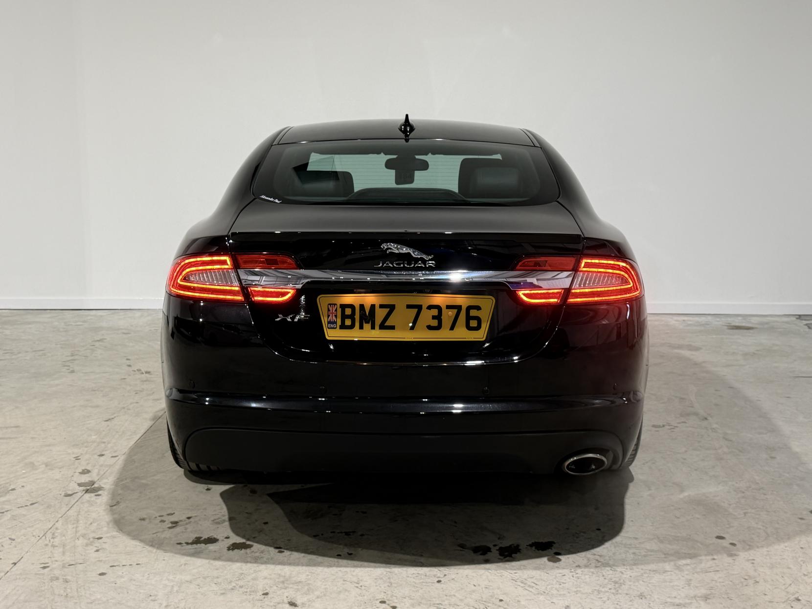 Jaguar XF 2.2d R-Sport Saloon 4dr Diesel Auto Euro 5 (s/s) (200 ps)