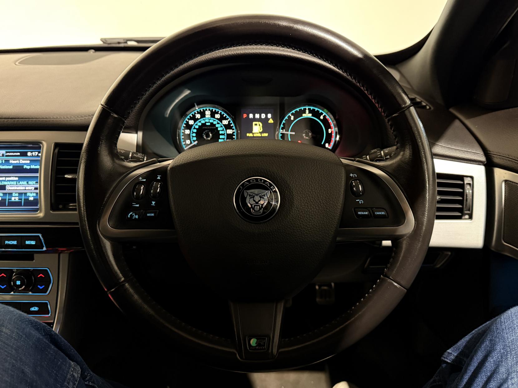 Jaguar XF 2.2d R-Sport Saloon 4dr Diesel Auto Euro 5 (s/s) (200 ps)