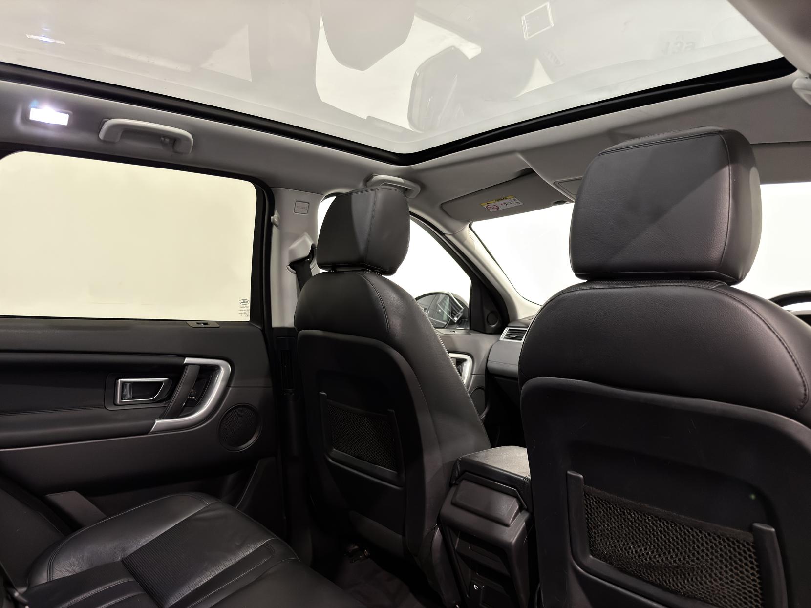 Land Rover Discovery Sport 2.0 TD4 HSE Black SUV 5dr Diesel Auto 4WD Euro 6 (s/s) (180 ps)