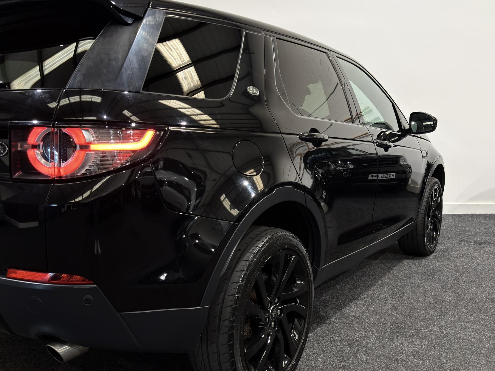 Land Rover Discovery Sport 2.0 TD4 HSE Black SUV 5dr Diesel Auto 4WD Euro 6 (s/s) (180 ps)