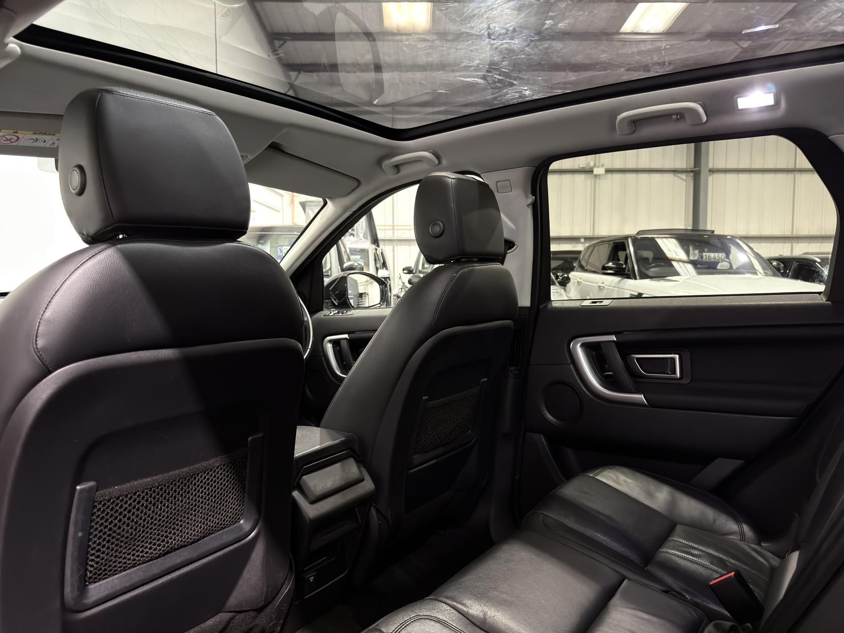 Land Rover Discovery Sport 2.0 TD4 HSE Black SUV 5dr Diesel Auto 4WD Euro 6 (s/s) (180 ps)