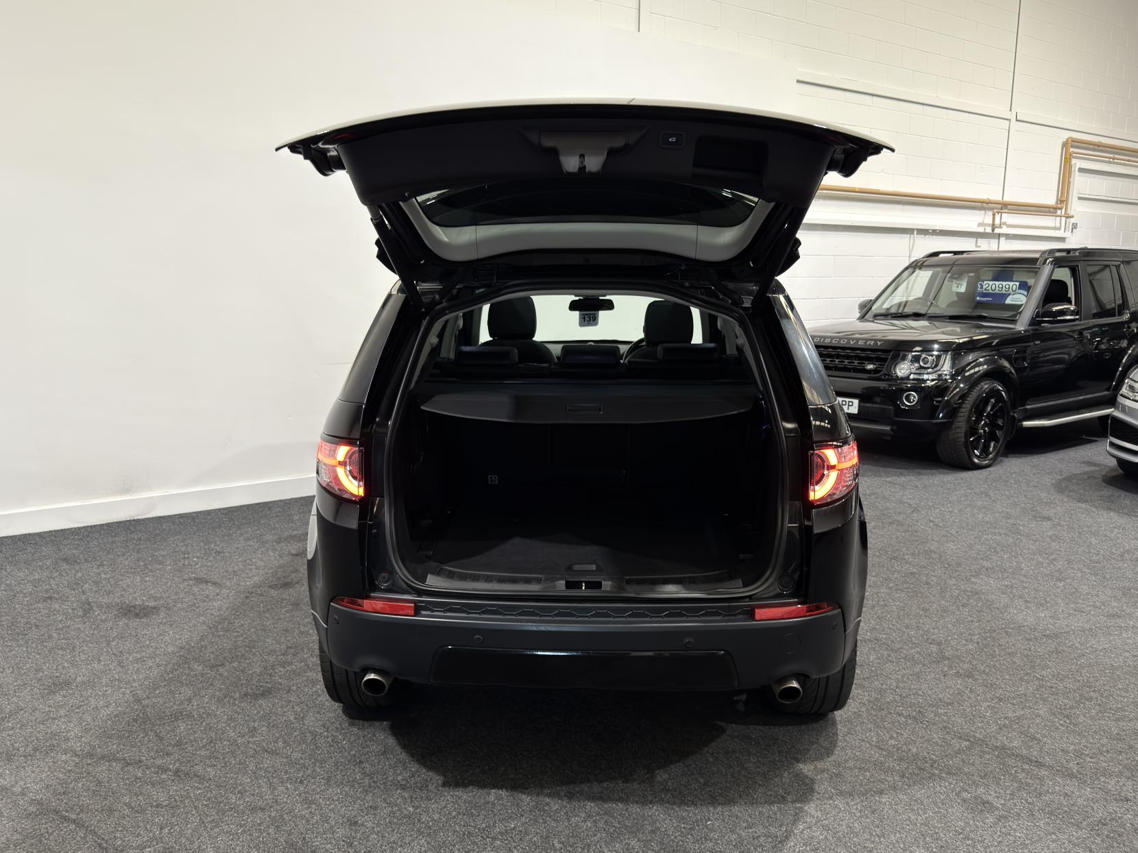 Land Rover Discovery Sport 2.0 TD4 HSE Black SUV 5dr Diesel Auto 4WD Euro 6 (s/s) (180 ps)