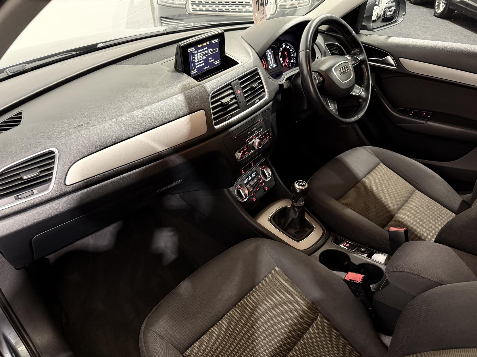 Audi Q3 2.0 TDI SE SUV 5dr Diesel Manual Euro 5 (s/s) (140 ps)