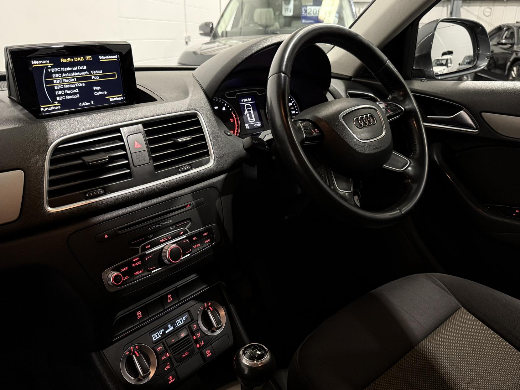 Audi Q3 2.0 TDI SE SUV 5dr Diesel Manual Euro 5 (s/s) (140 ps)