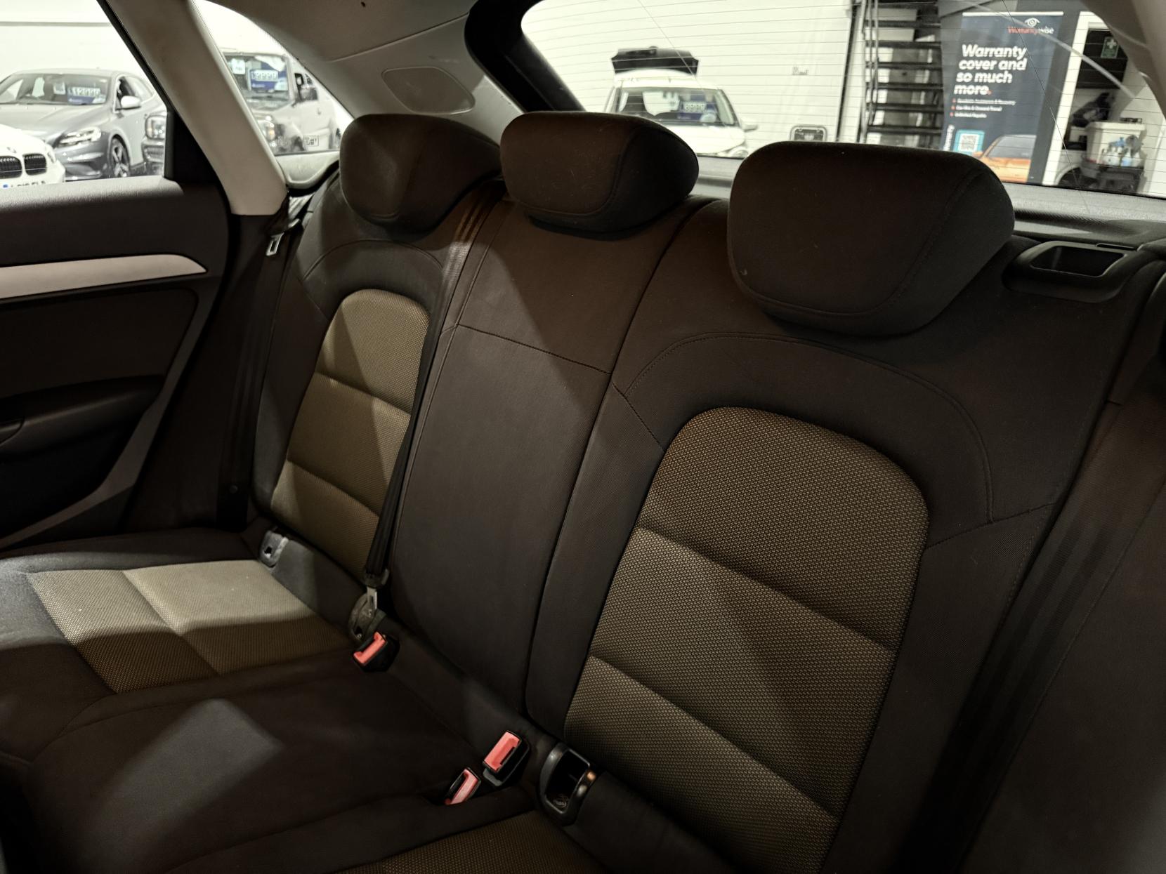 Audi Q3 2.0 TDI SE SUV 5dr Diesel Manual Euro 5 (s/s) (140 ps)