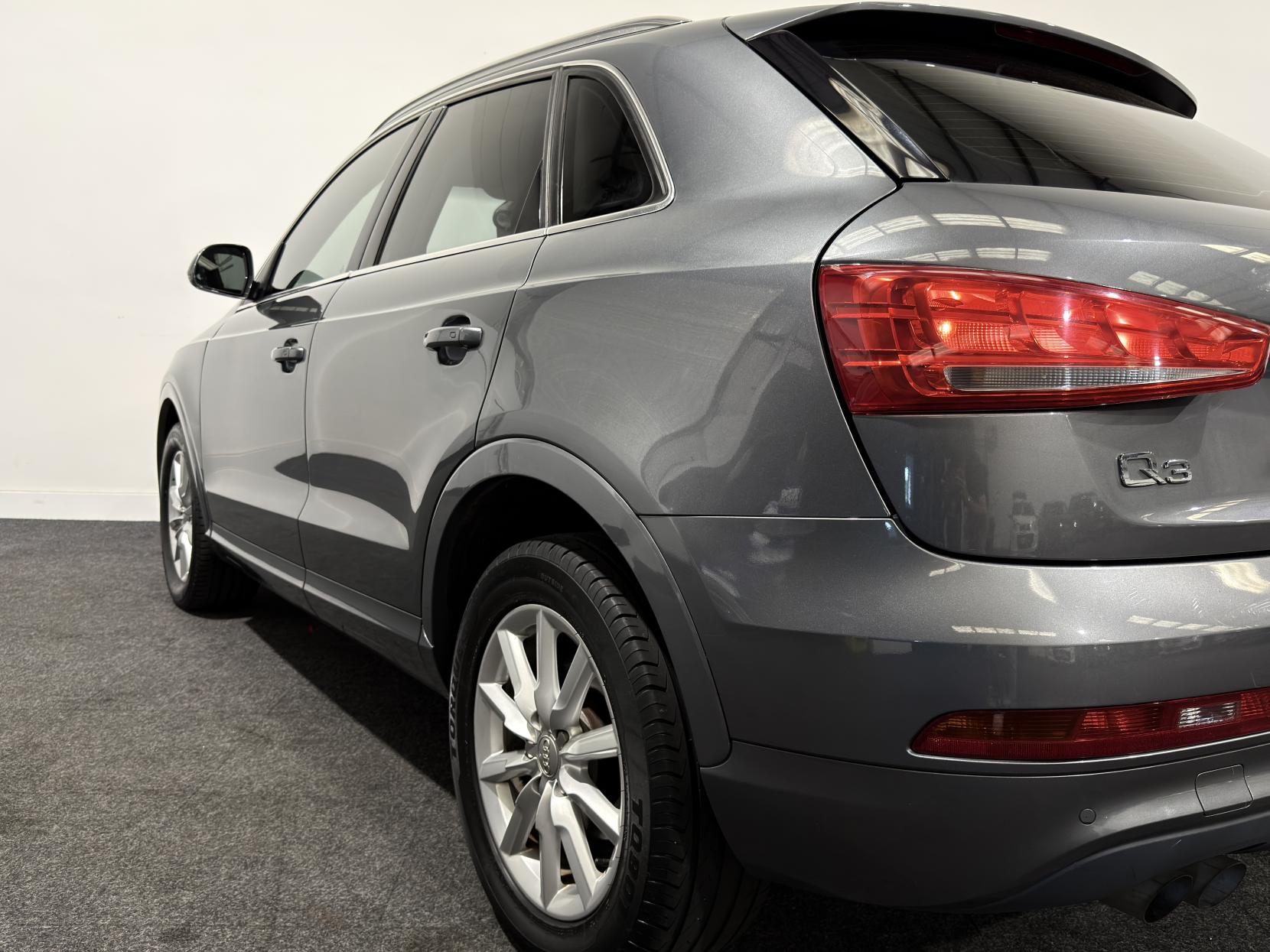 Audi Q3 2.0 TDI SE SUV 5dr Diesel Manual Euro 5 (s/s) (140 ps)