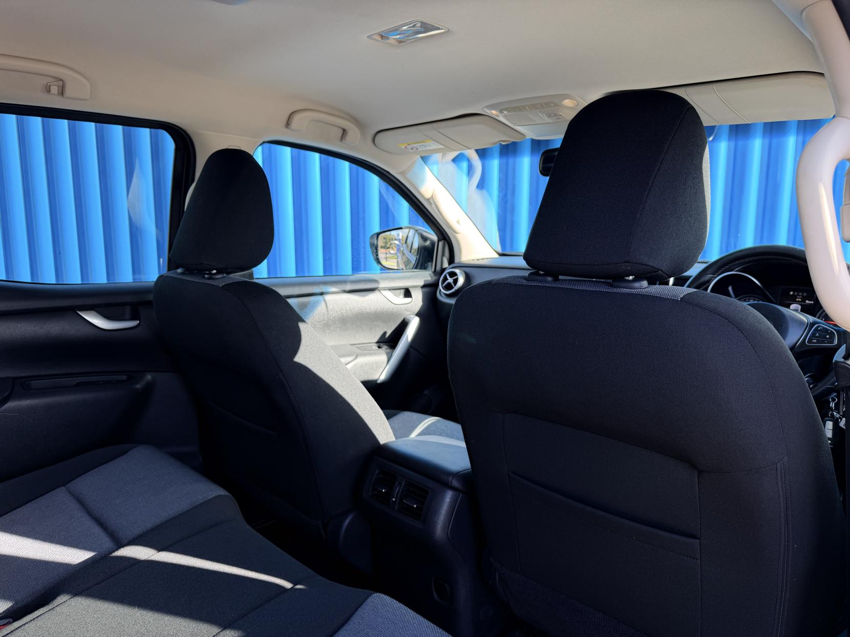 Mercedes-Benz X Class 2.3 CDI Progressive Pickup Double Cab 4dr Diesel Auto 4MATIC Euro 6 (190 ps)