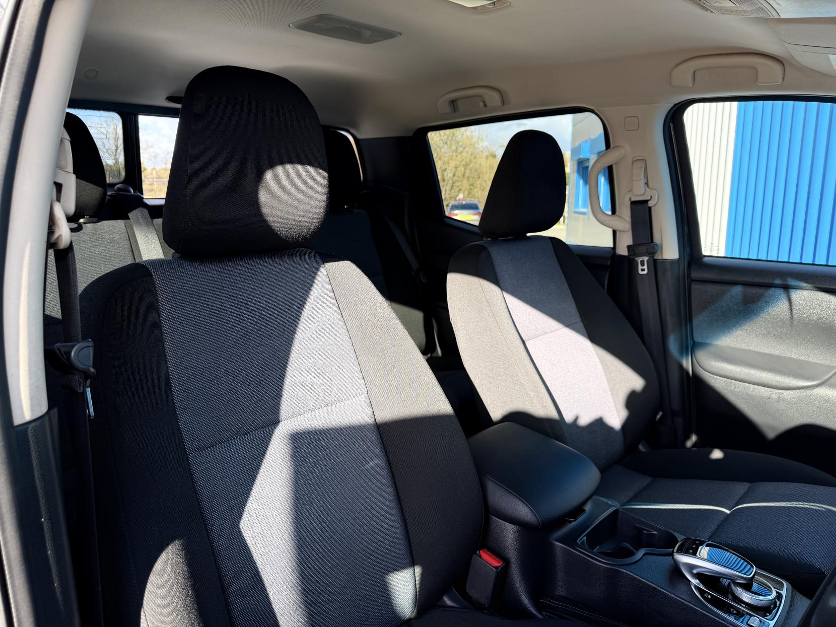 Mercedes-Benz X Class 2.3 CDI Progressive Pickup Double Cab 4dr Diesel Auto 4MATIC Euro 6 (190 ps)