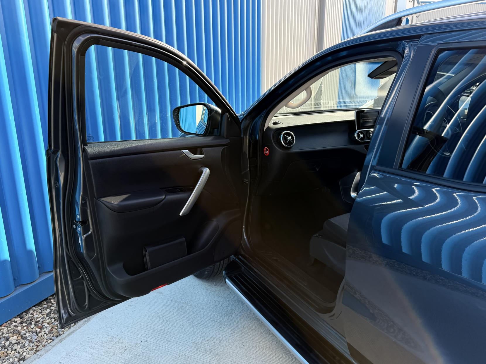 Mercedes-Benz X Class 2.3 CDI Progressive Pickup Double Cab 4dr Diesel Auto 4MATIC Euro 6 (190 ps)