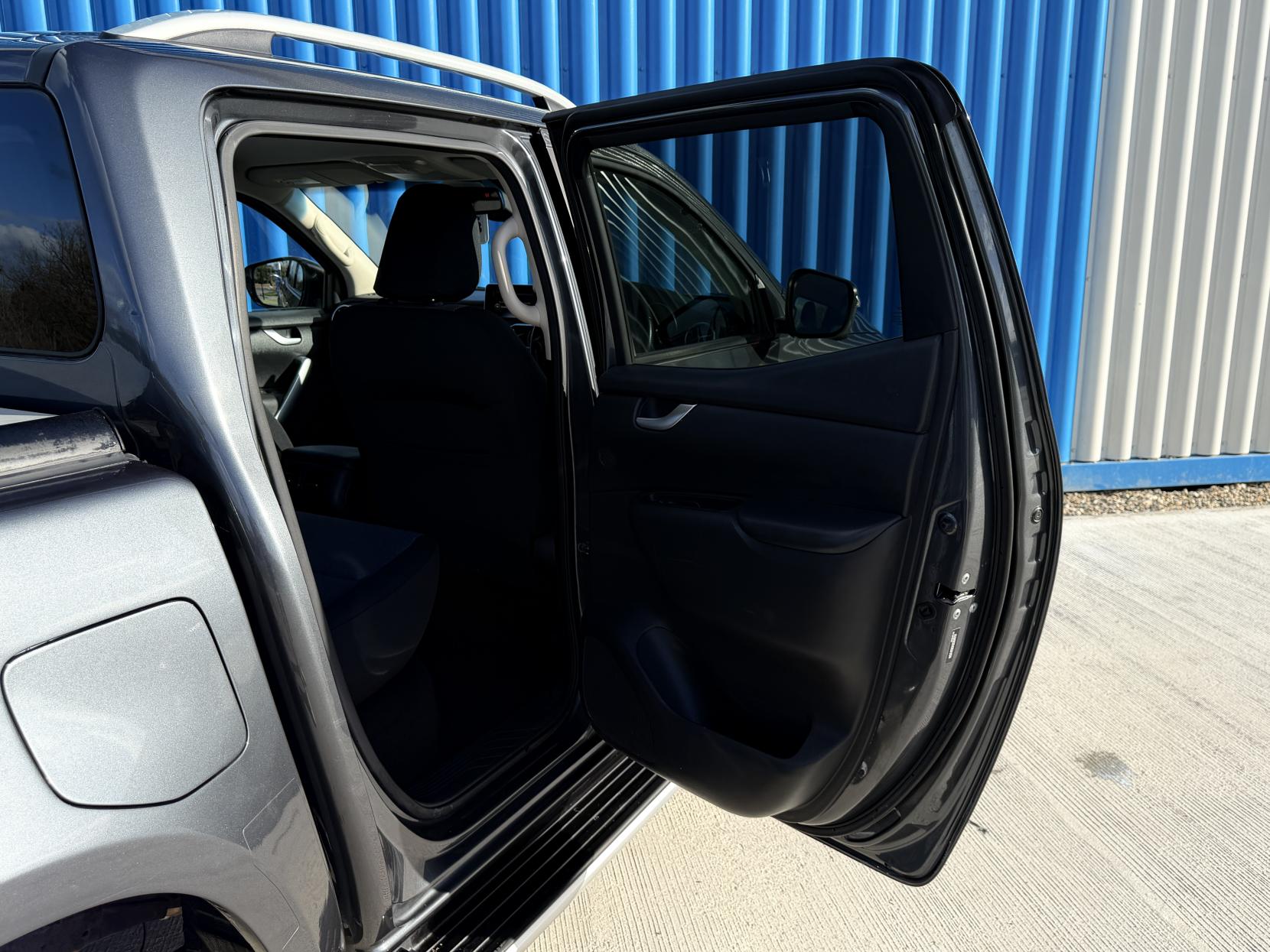 Mercedes-Benz X Class 2.3 CDI Progressive Pickup Double Cab 4dr Diesel Auto 4MATIC Euro 6 (190 ps)