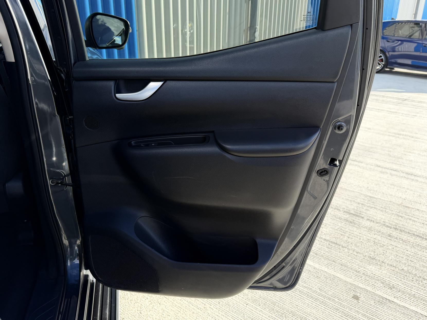 Mercedes-Benz X Class 2.3 CDI Progressive Pickup Double Cab 4dr Diesel Auto 4MATIC Euro 6 (190 ps)