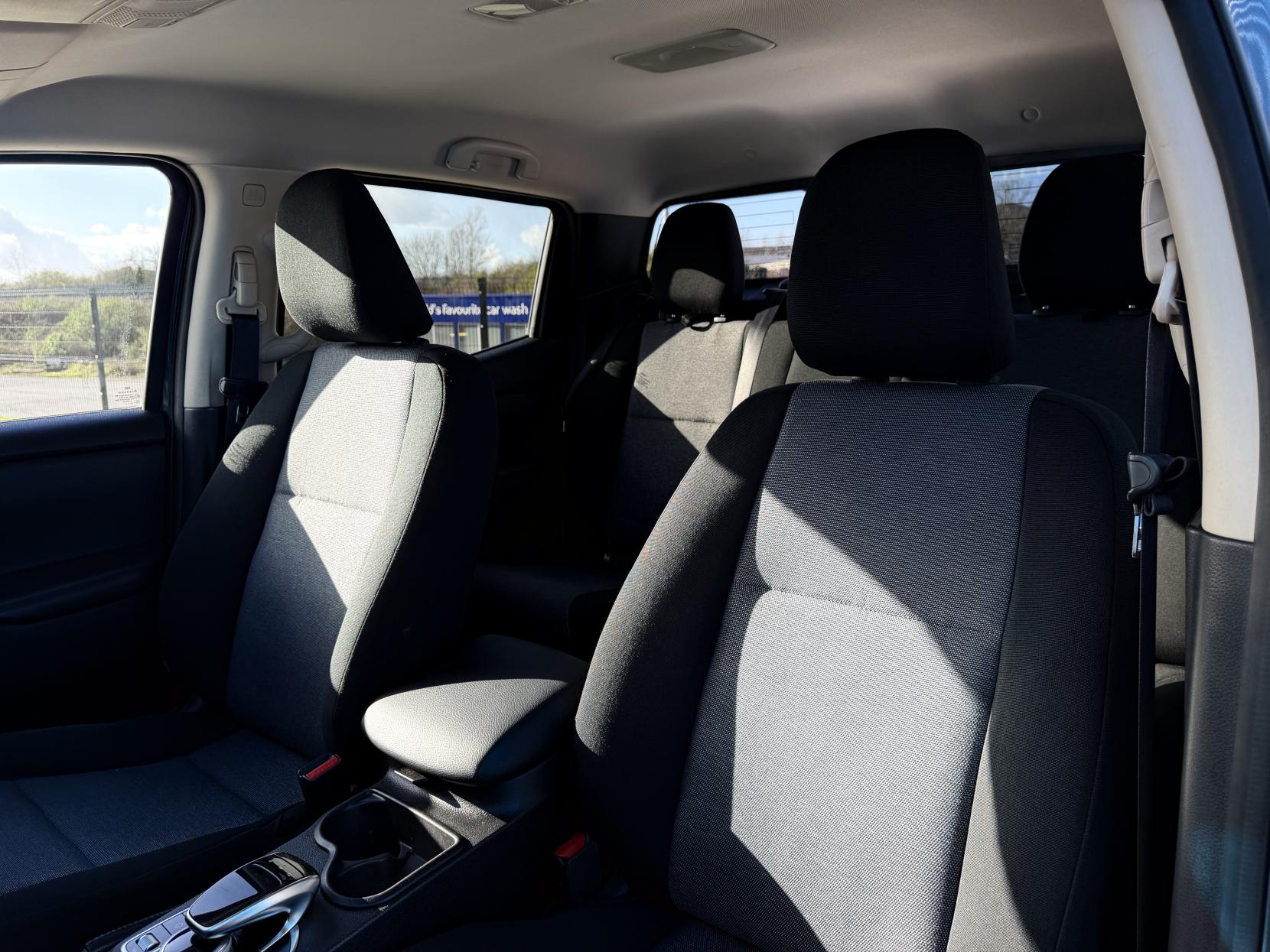 Mercedes-Benz X Class 2.3 CDI Progressive Pickup Double Cab 4dr Diesel Auto 4MATIC Euro 6 (190 ps)