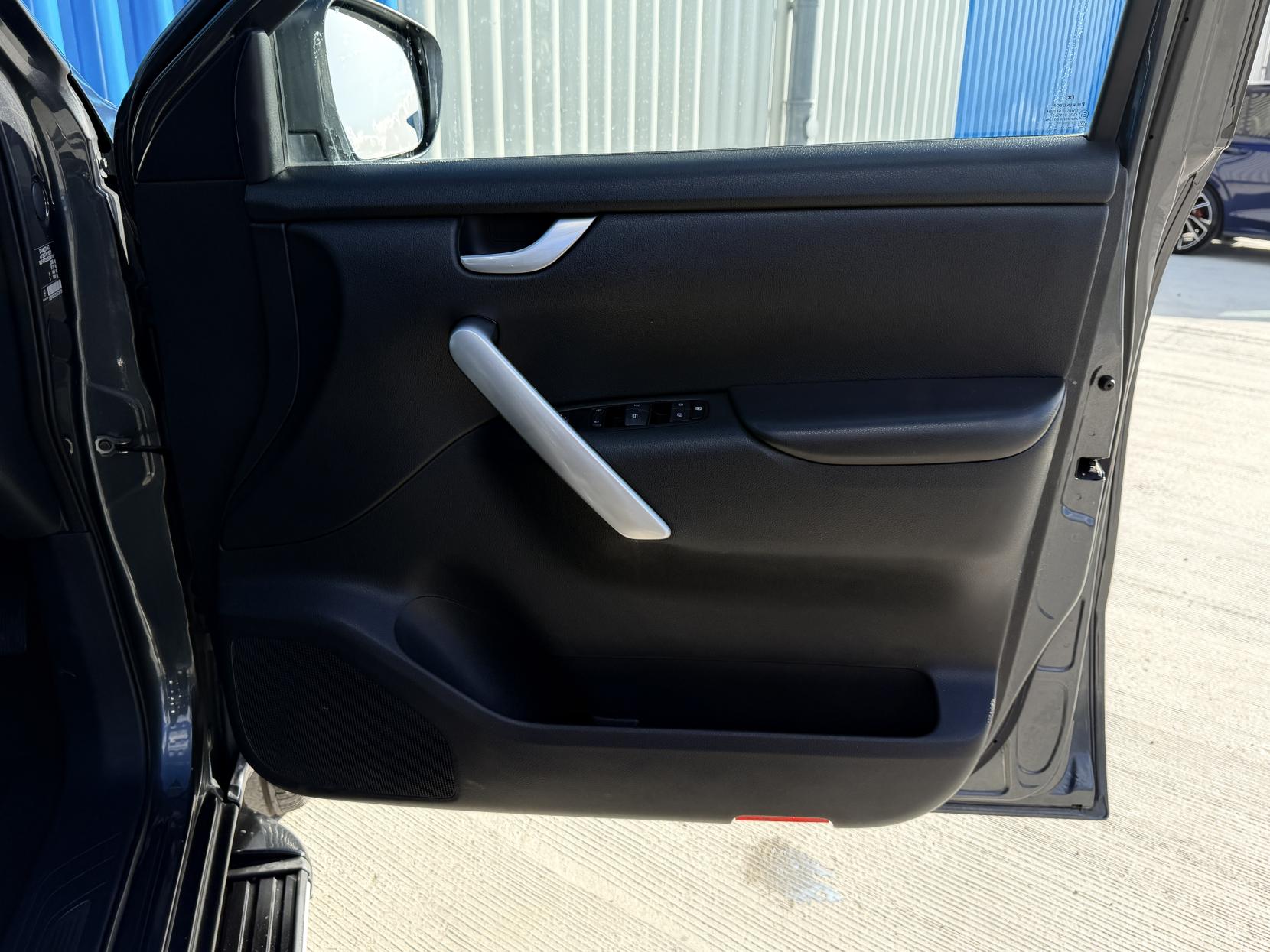 Mercedes-Benz X Class 2.3 CDI Progressive Pickup Double Cab 4dr Diesel Auto 4MATIC Euro 6 (190 ps)