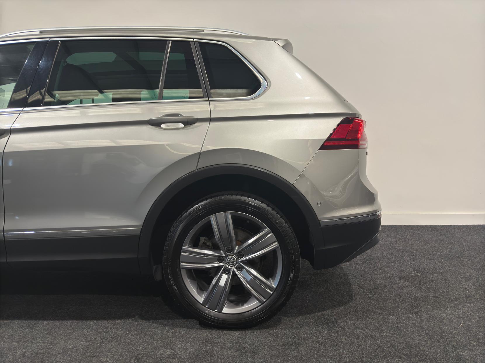 Volkswagen Tiguan 2.0 TSI BlueMotion Tech SEL SUV 5dr Petrol DSG 4Motion Euro 6 (s/s) (180 ps)