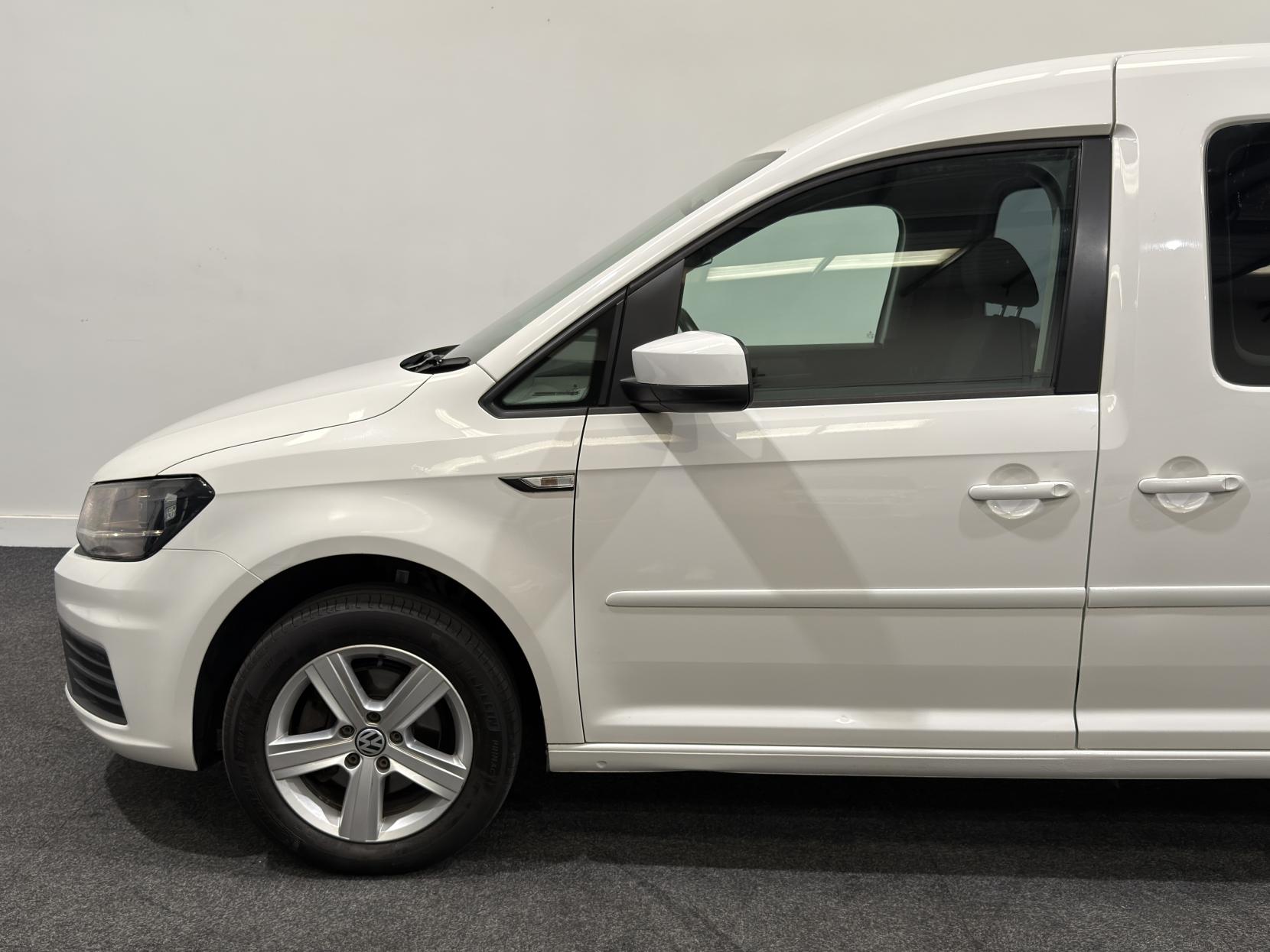 Volkswagen Caddy Maxi 2.0 TDI C20 Crew Van Double Cab 5dr Diesel Manual LWB Euro 6 (s/s) (102 ps)