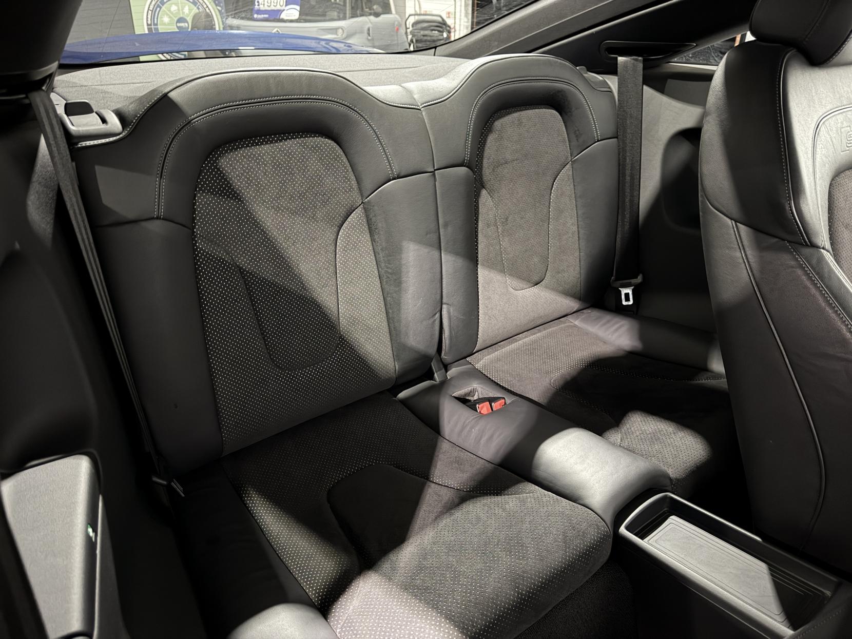 Audi TT 2.0 TDI Black Edition Coupe 3dr Diesel Manual quattro Euro 5 (170 ps)