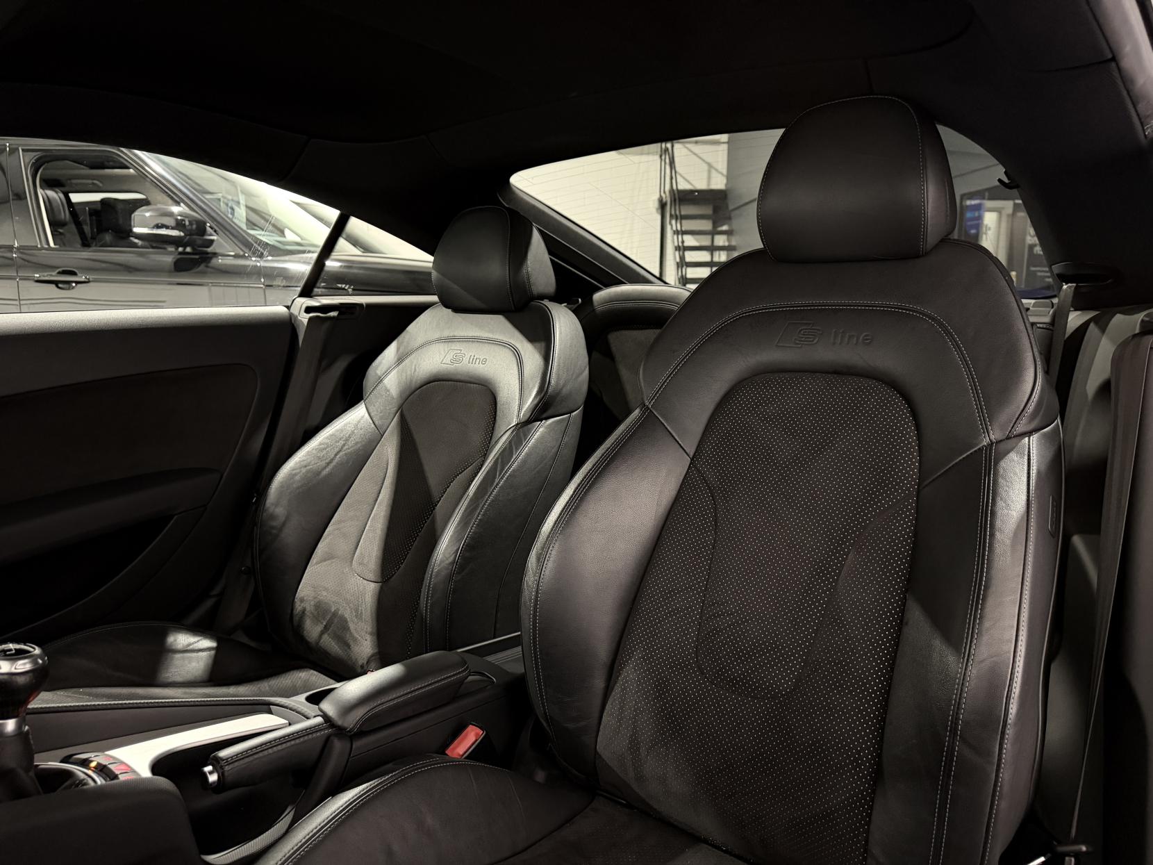 Audi TT 2.0 TDI Black Edition Coupe 3dr Diesel Manual quattro Euro 5 (170 ps)