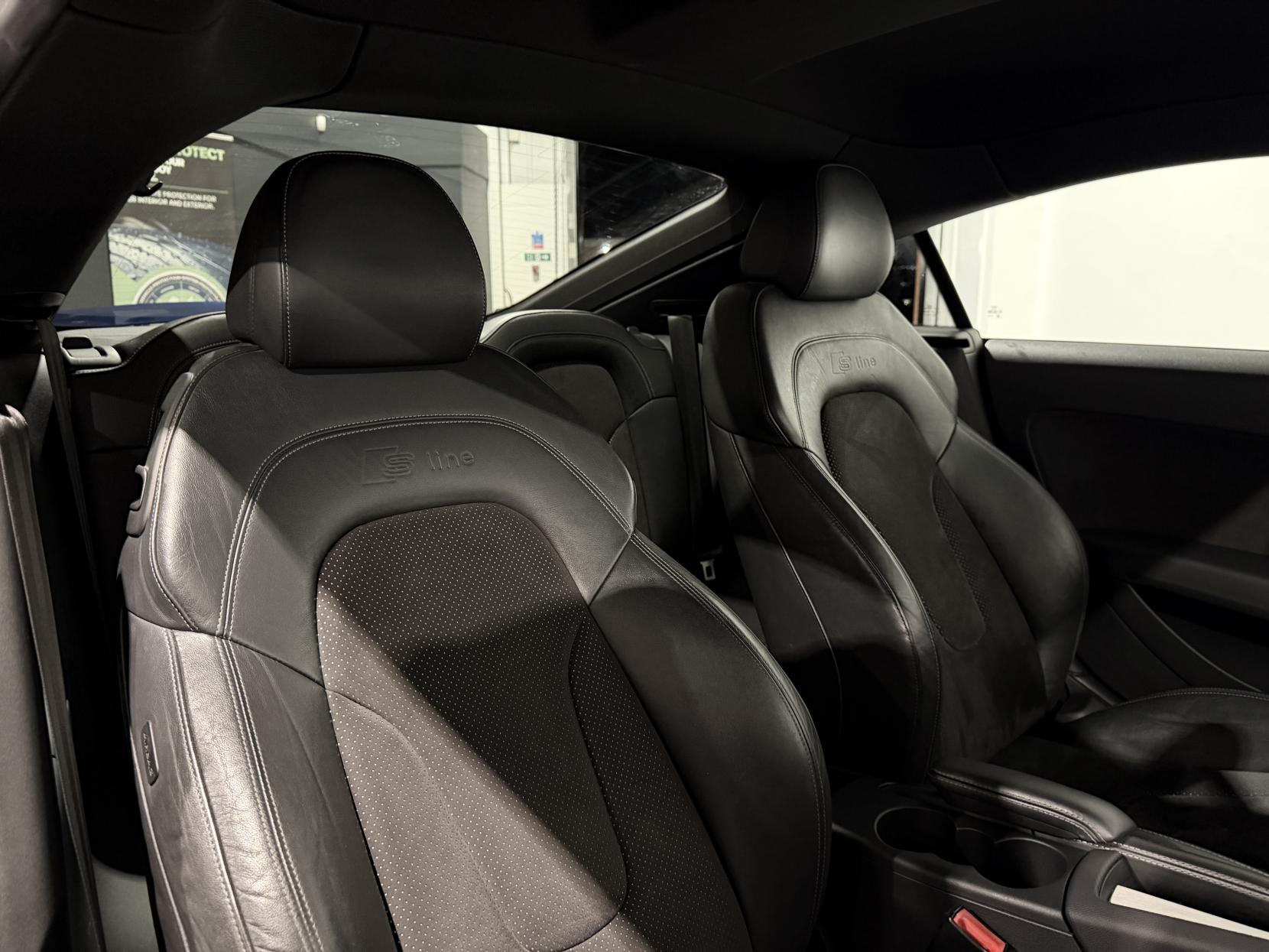 Audi TT 2.0 TDI Black Edition Coupe 3dr Diesel Manual quattro Euro 5 (170 ps)