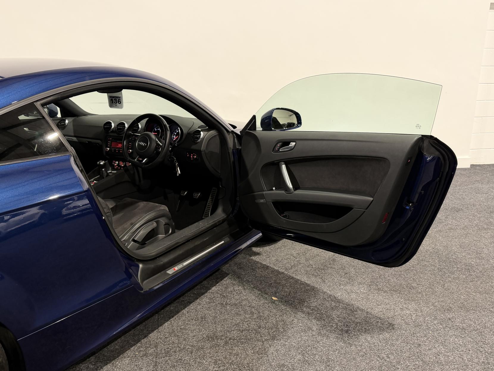 Audi TT 2.0 TDI Black Edition Coupe 3dr Diesel Manual quattro Euro 5 (170 ps)