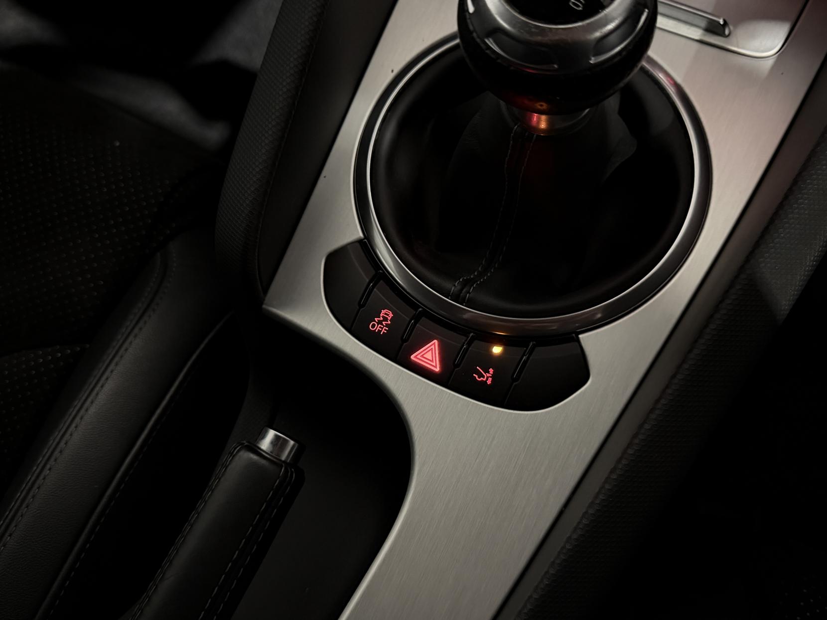 Audi TT 2.0 TDI Black Edition Coupe 3dr Diesel Manual quattro Euro 5 (170 ps)