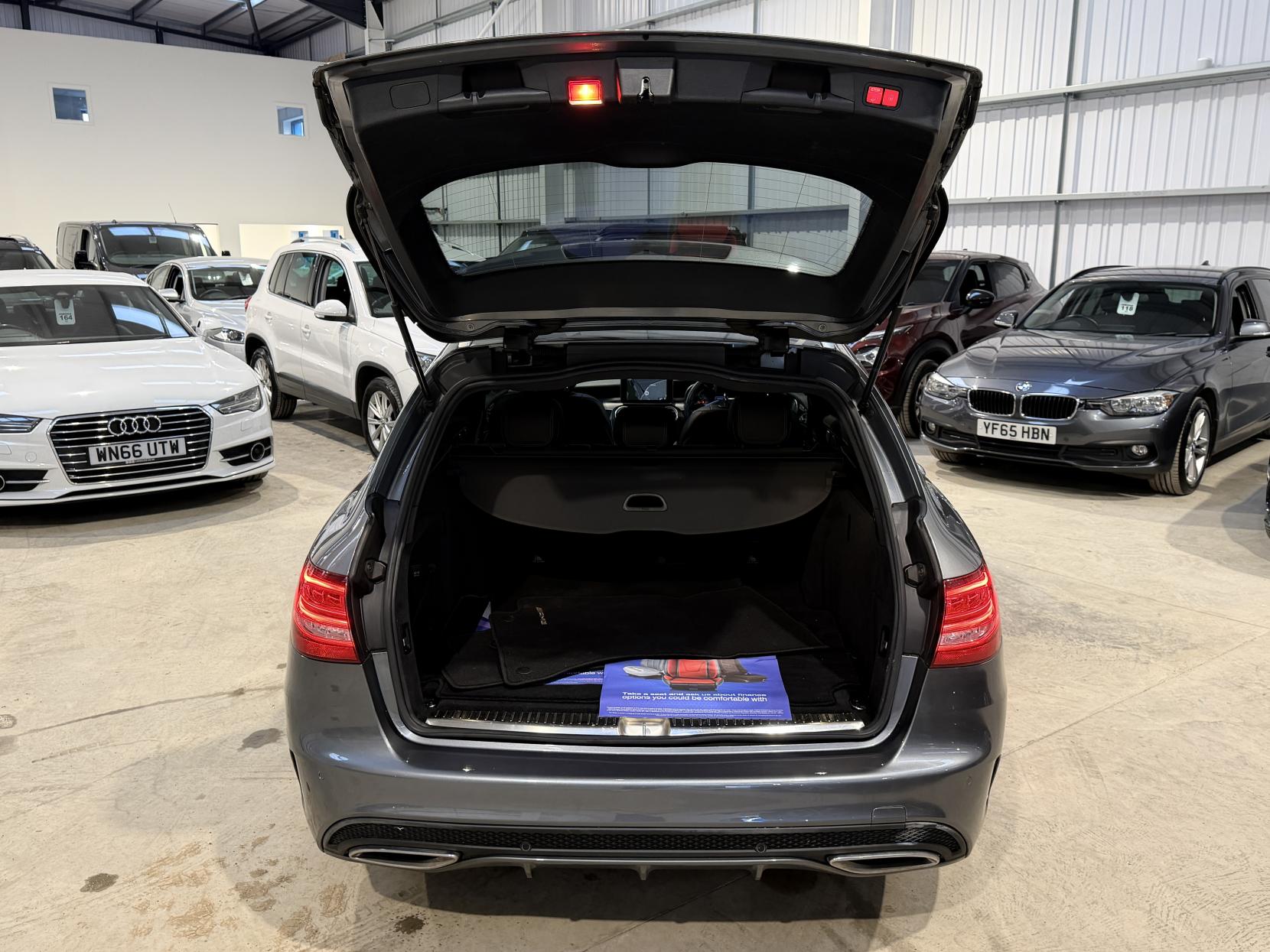 Mercedes-Benz C Class 2.1 C250d AMG Line (Premium Plus) Estate 5dr Diesel 7G-Tronic+ Euro 6 (s/s) (204 ps)