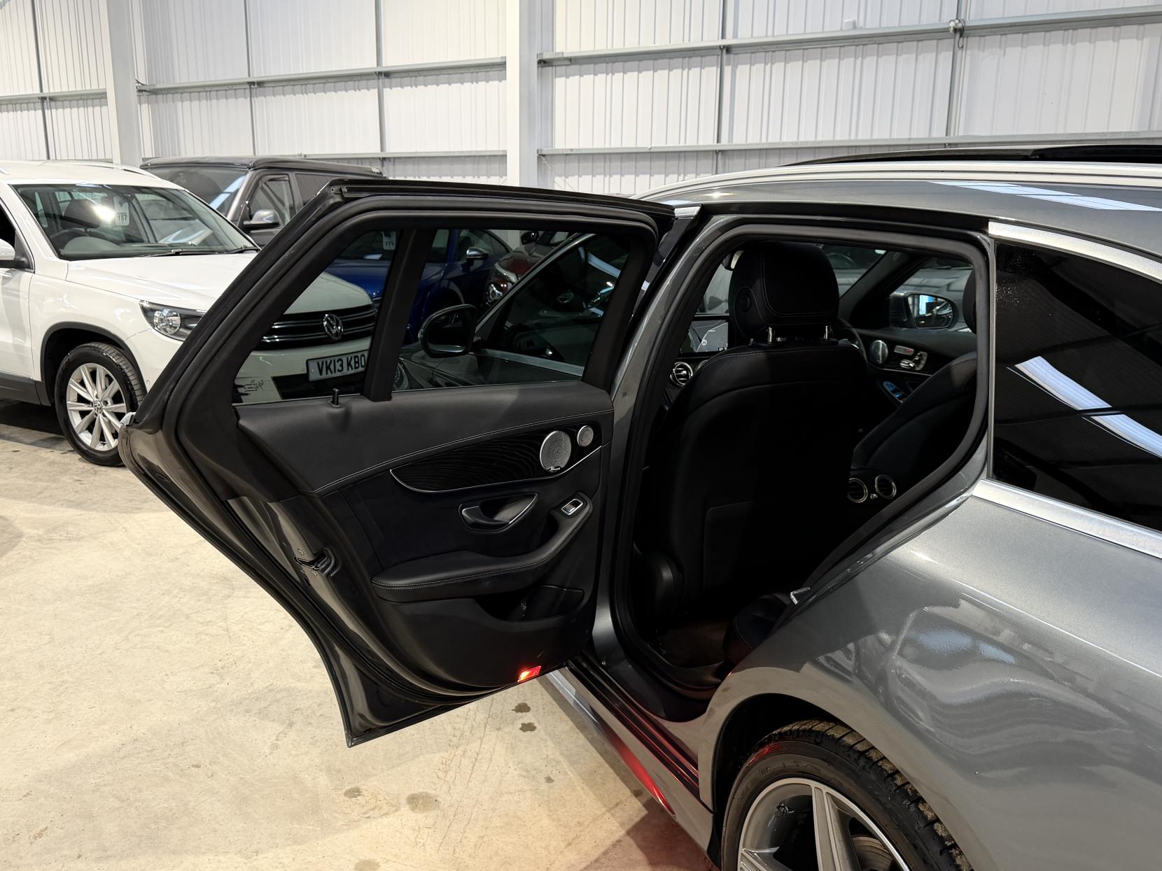 Mercedes-Benz C Class 2.1 C250d AMG Line (Premium Plus) Estate 5dr Diesel 7G-Tronic+ Euro 6 (s/s) (204 ps)