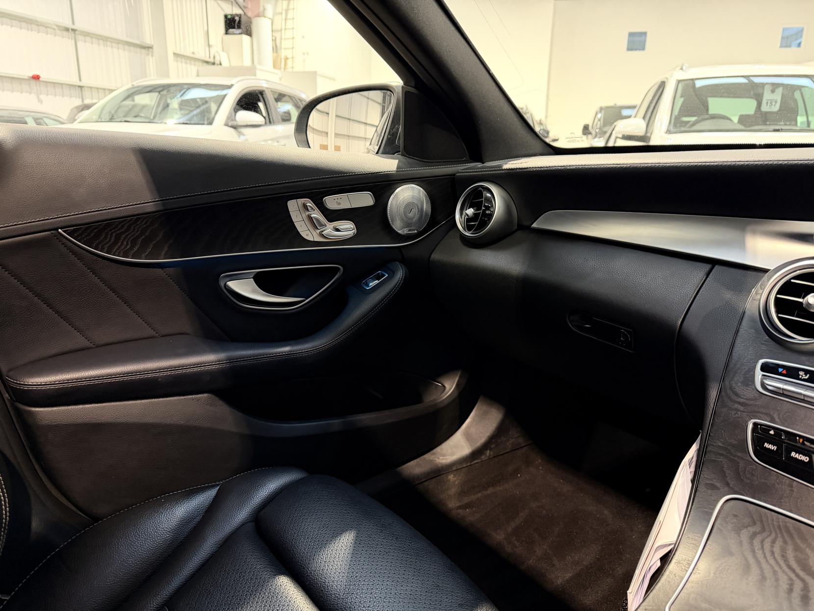 Mercedes-Benz C Class 2.1 C250d AMG Line (Premium Plus) Estate 5dr Diesel 7G-Tronic+ Euro 6 (s/s) (204 ps)