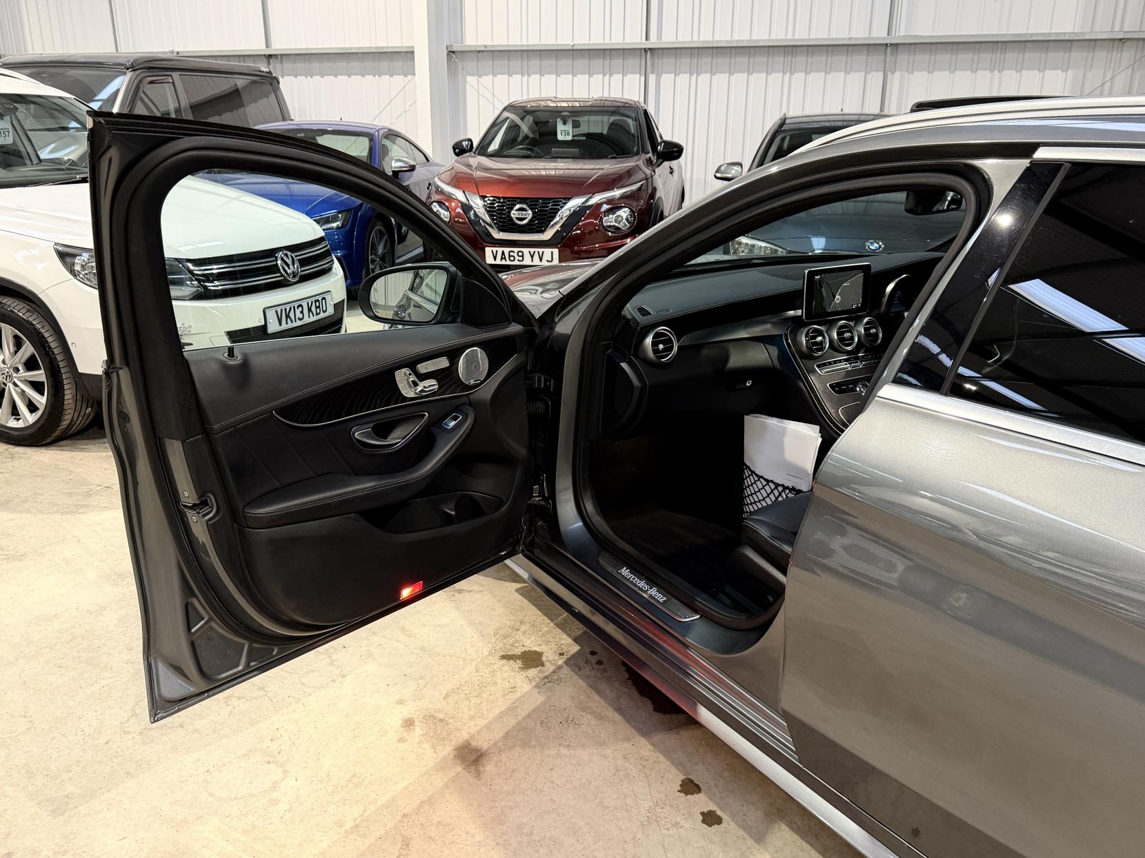 Mercedes-Benz C Class 2.1 C250d AMG Line (Premium Plus) Estate 5dr Diesel 7G-Tronic+ Euro 6 (s/s) (204 ps)