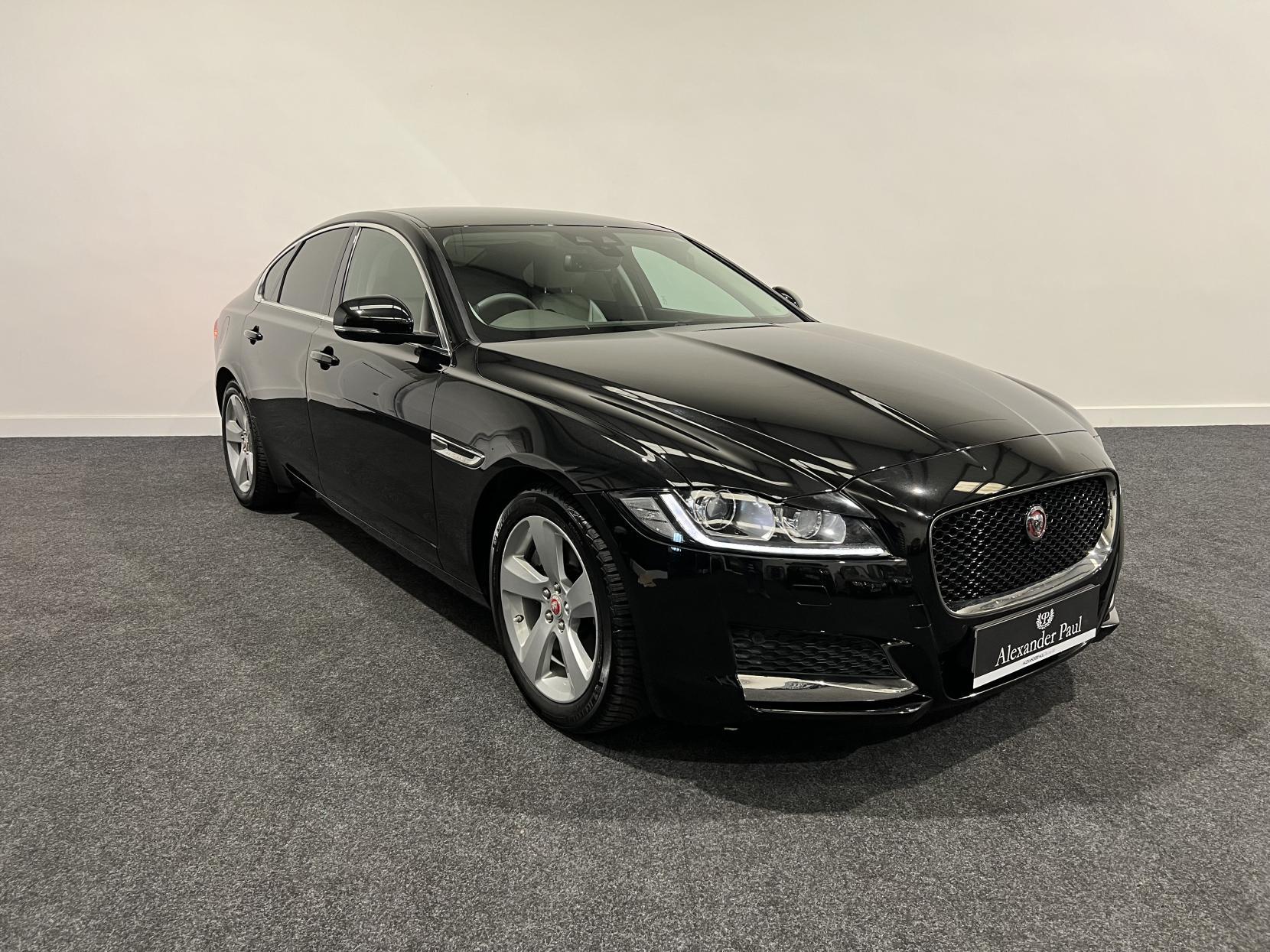 Jaguar XF 2.0d Portfolio Saloon 4dr Diesel Auto Euro 6 (s/s) (180 ps)