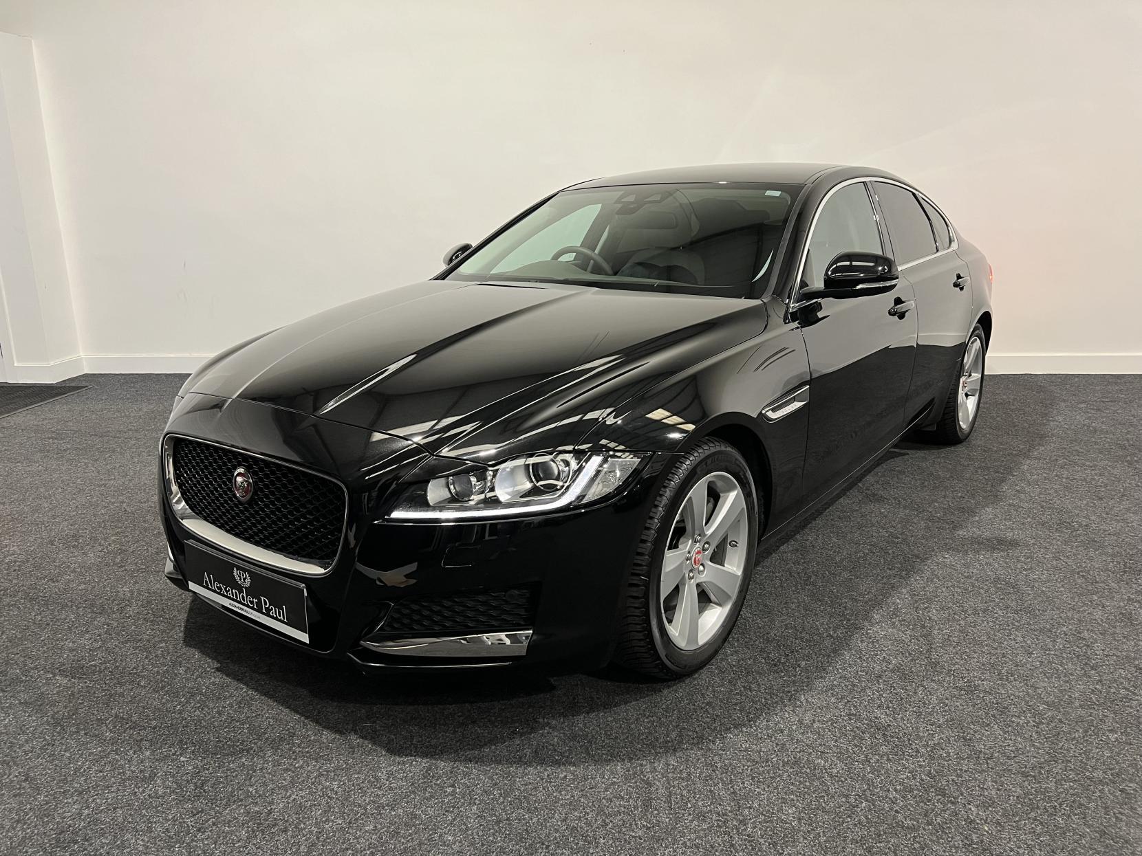 Jaguar XF 2.0d Portfolio Saloon 4dr Diesel Auto Euro 6 (s/s) (180 ps)