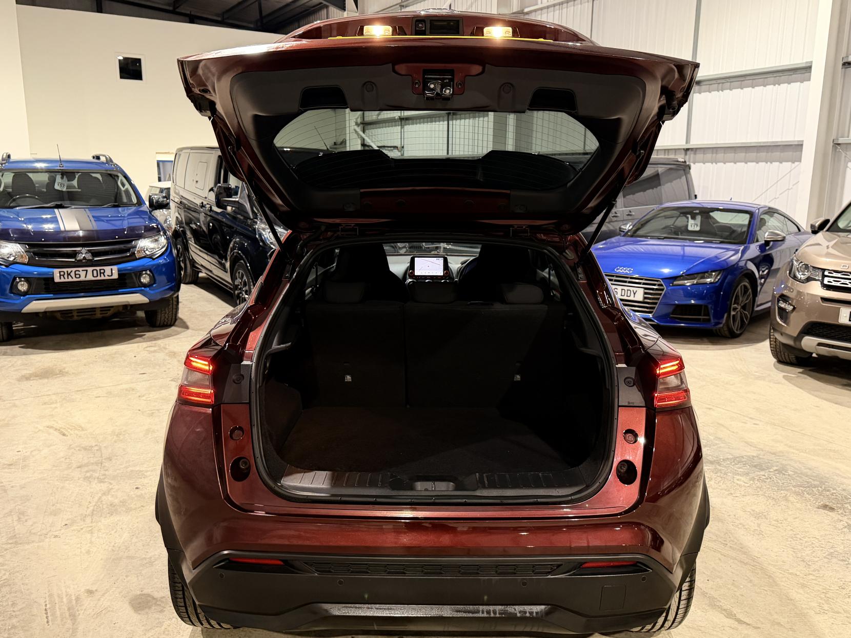 Nissan Juke 1.0 DIG-T N-Connecta SUV 5dr Petrol DCT Auto Euro 6 (s/s) (117 ps)