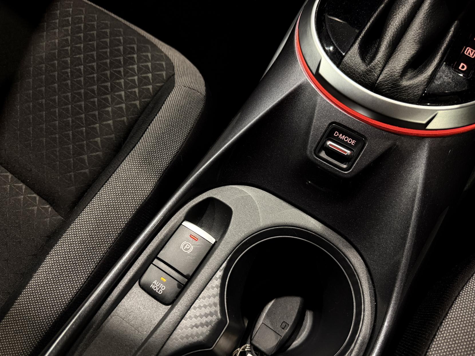 Nissan Juke 1.0 DIG-T N-Connecta SUV 5dr Petrol DCT Auto Euro 6 (s/s) (117 ps)