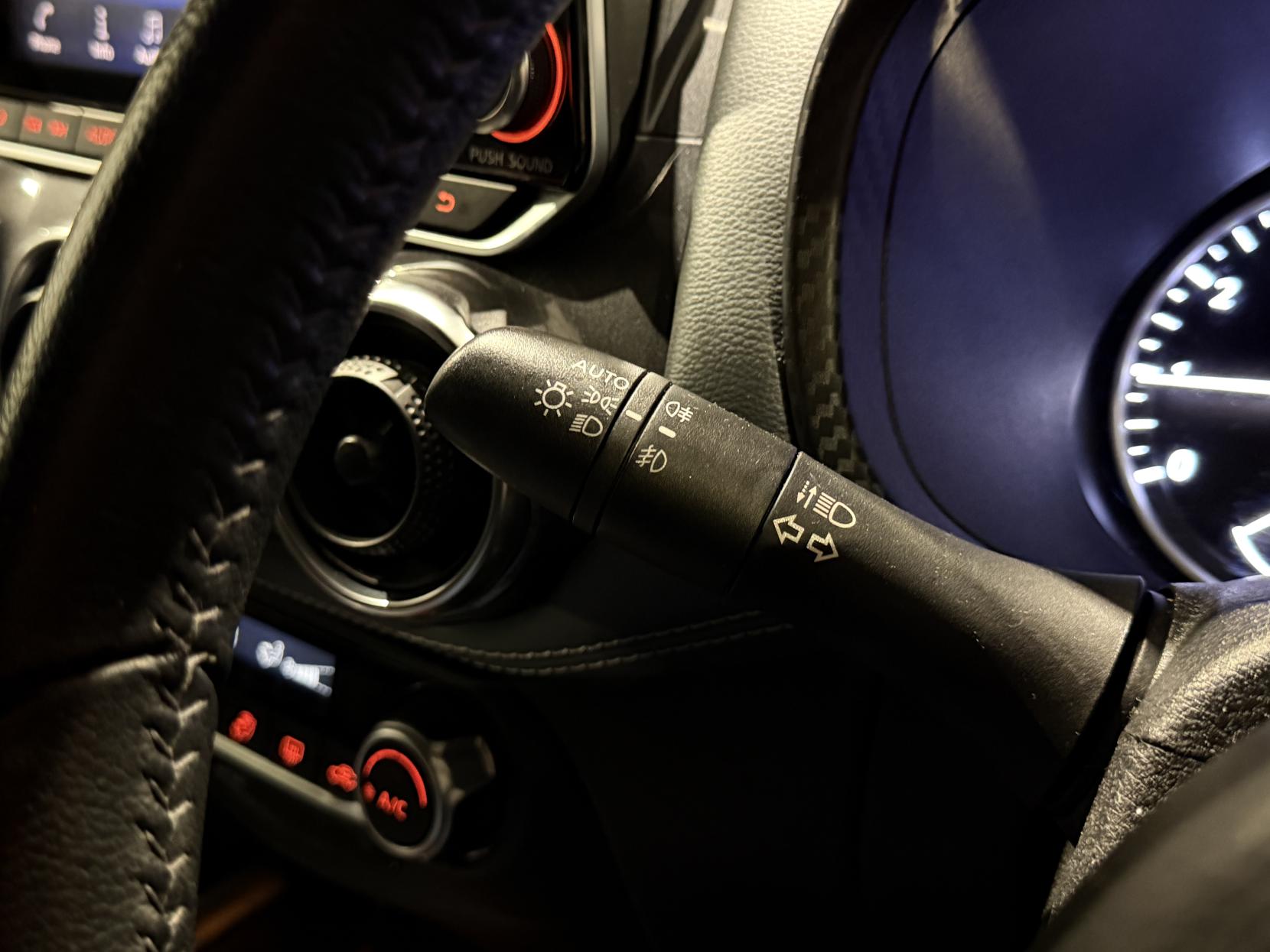 Nissan Juke 1.0 DIG-T N-Connecta SUV 5dr Petrol DCT Auto Euro 6 (s/s) (117 ps)