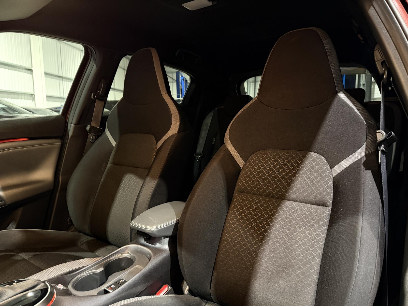 Nissan Juke 1.0 DIG-T N-Connecta SUV 5dr Petrol DCT Auto Euro 6 (s/s) (117 ps)